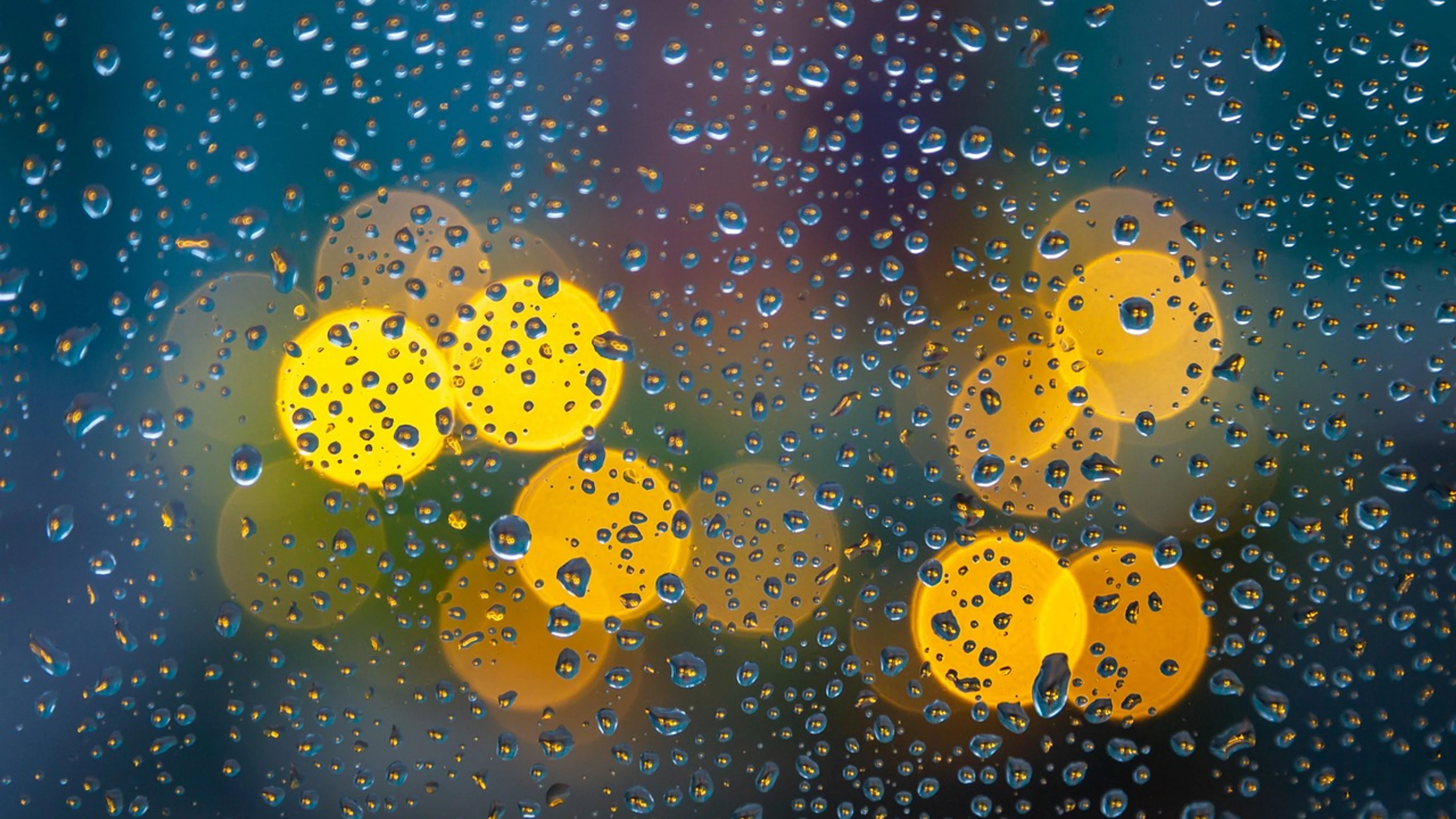 Bokeh raindrops window - free 4K Ultra HD abstract wallpaper for desktop