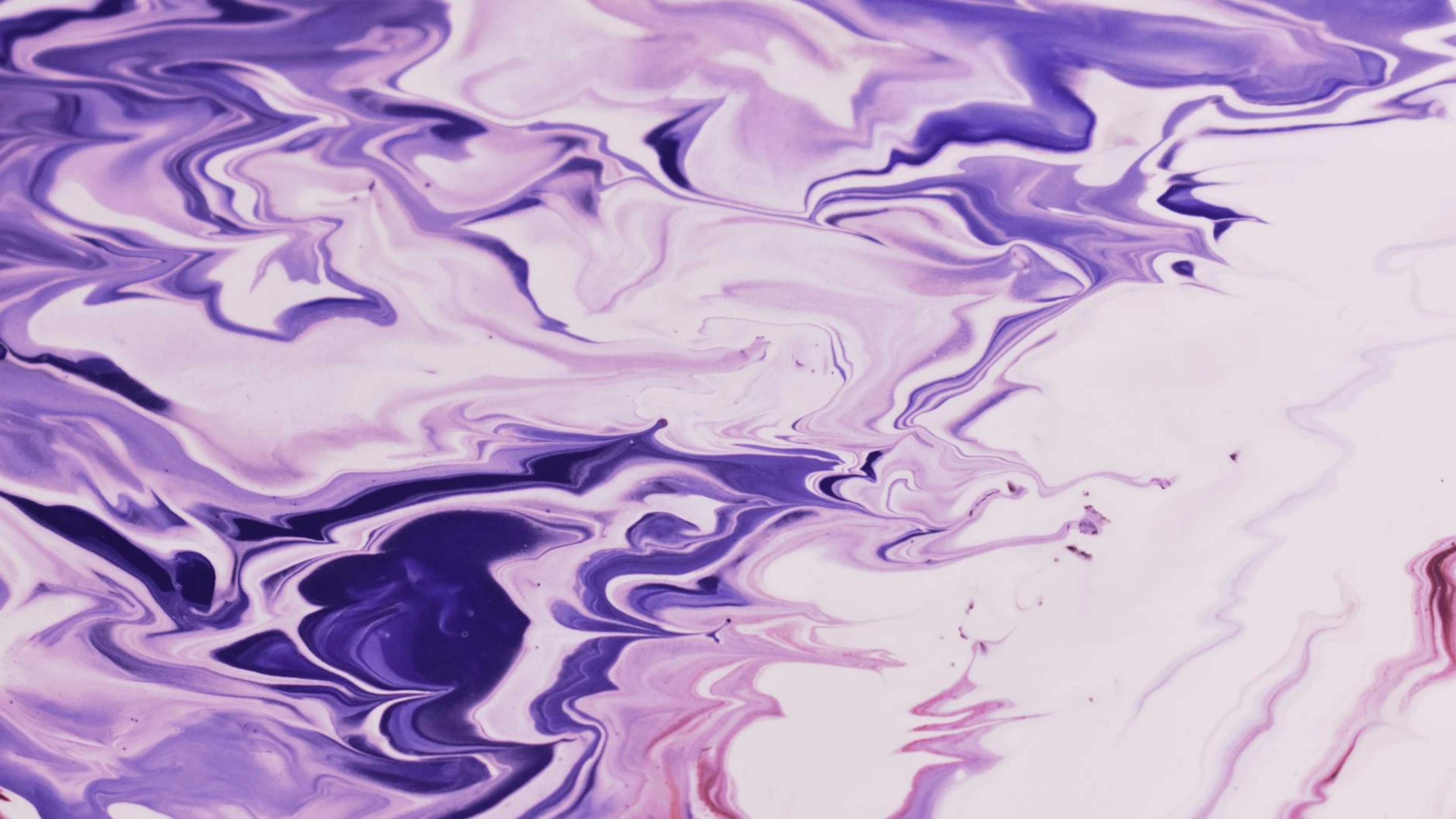 Dynamic abstract painting with purple and white fluid swirls, creating a mesmeri - free 4K Ultra HD abstract wallpaper for desktop