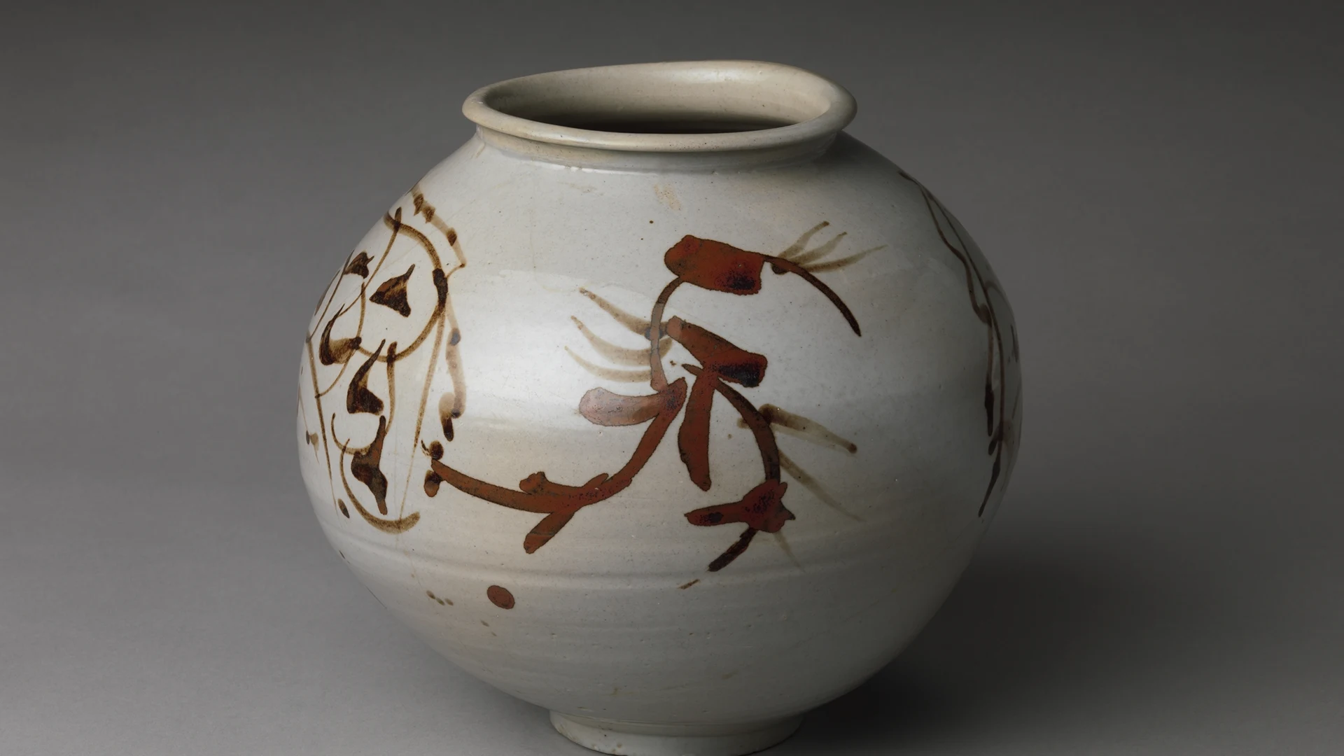 Jar decorated with dragons - free hd abstract wallpaper for desktop