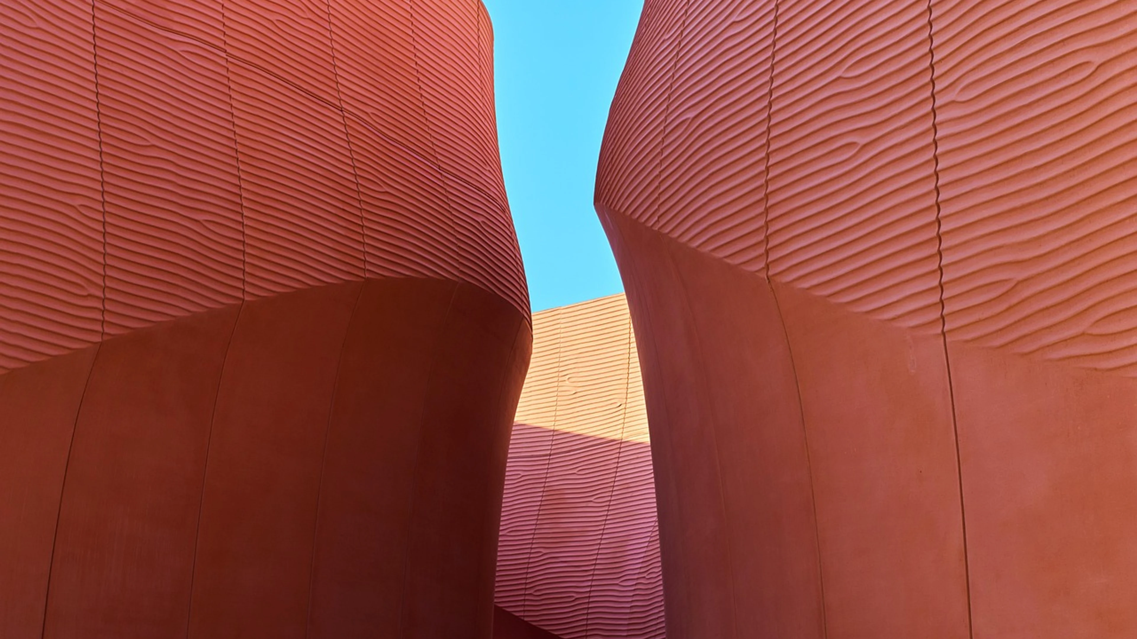 Wall form color - free 4K Ultra HD abstract wallpaper for desktop