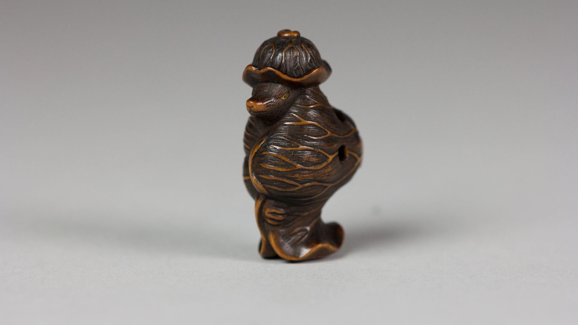 Tanuki in a Lotus Leaf - free hd aesthetic wallpaper for desktop