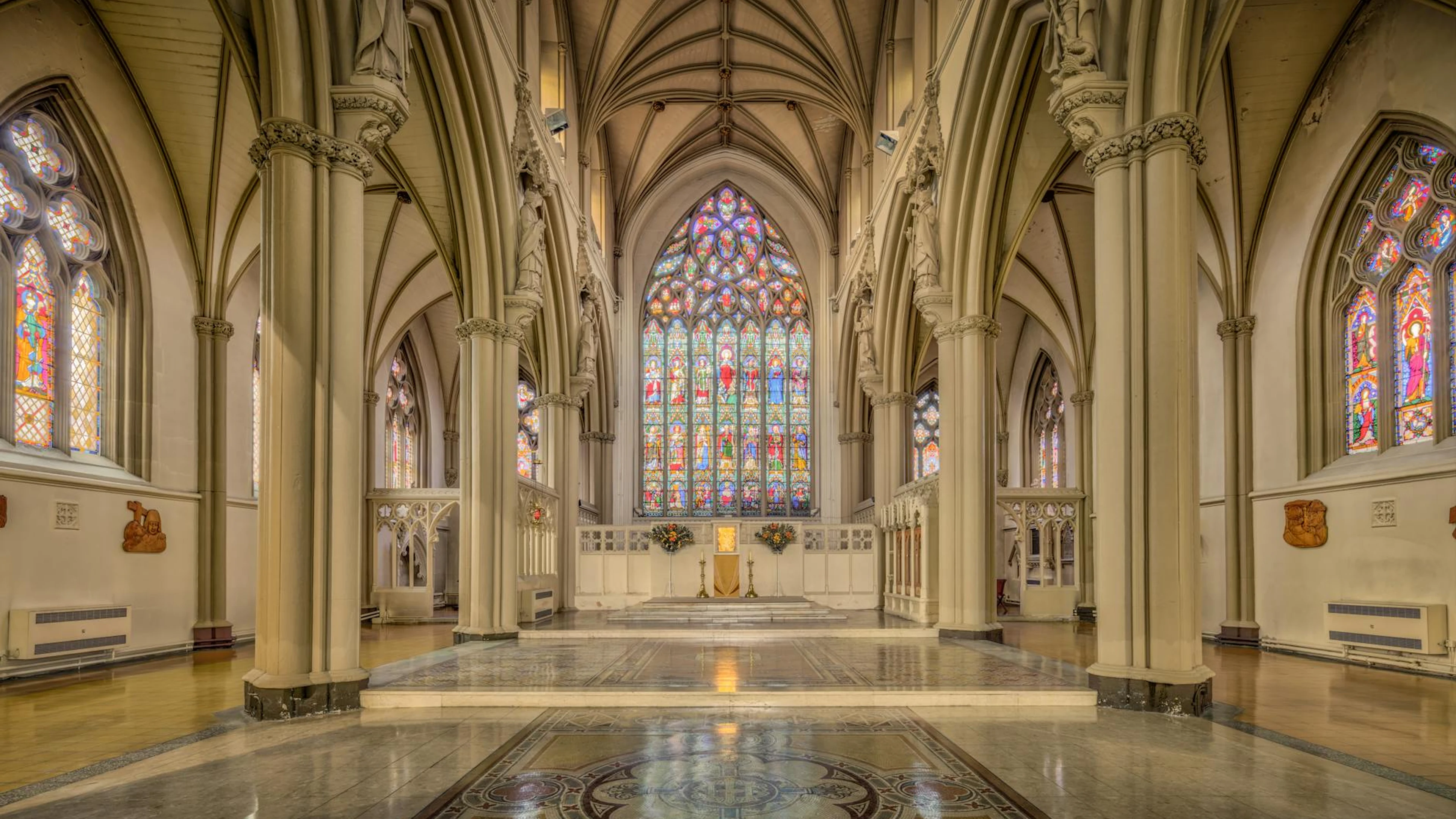 Interior view of Salford Cathedral's intricate gothic architecture in England. - free 4K Ultra HD architecture wallpaper for desktop