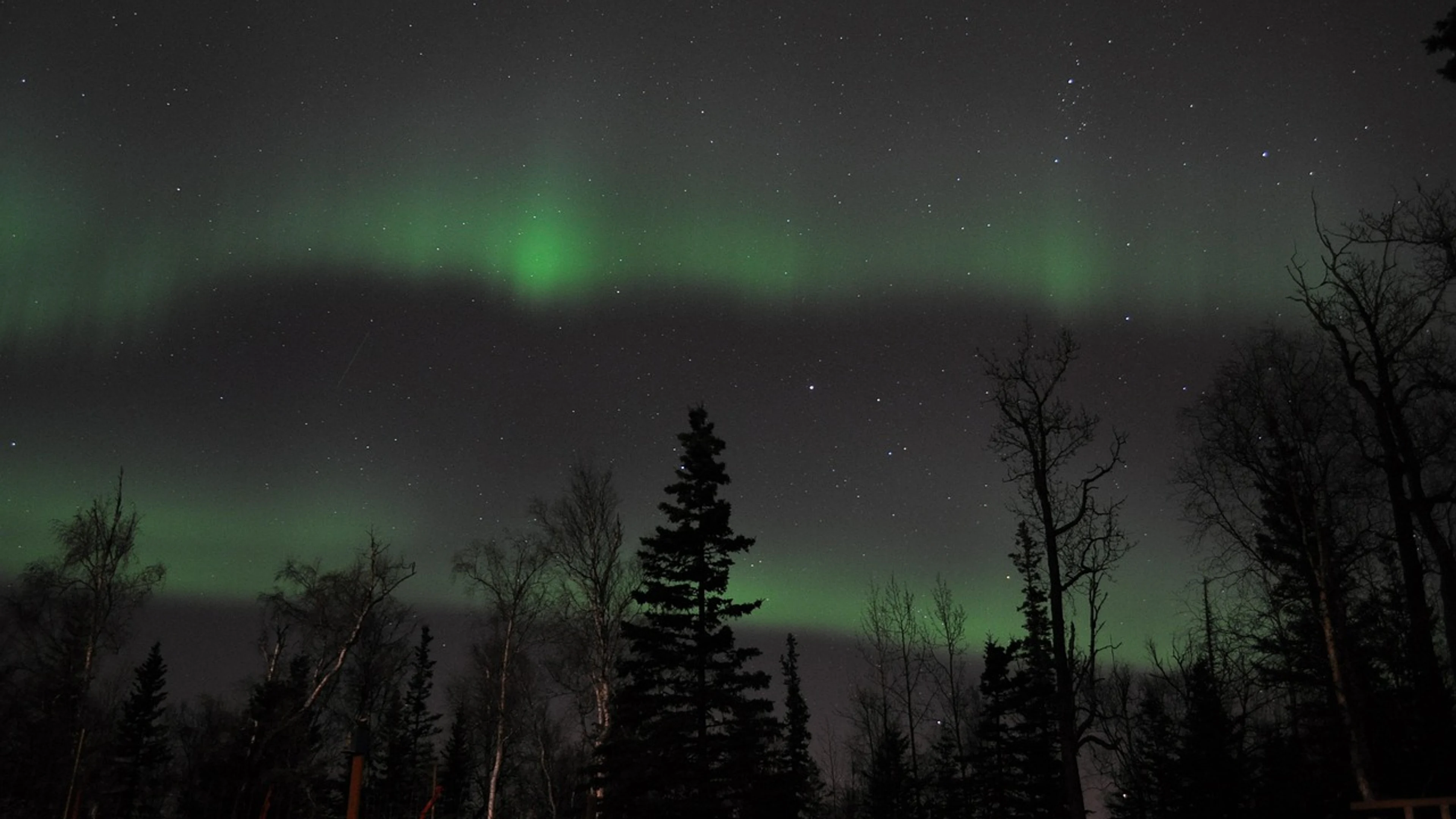 Aurora borealis northern sky - free 4K Ultra HD aurora wallpaper for desktop