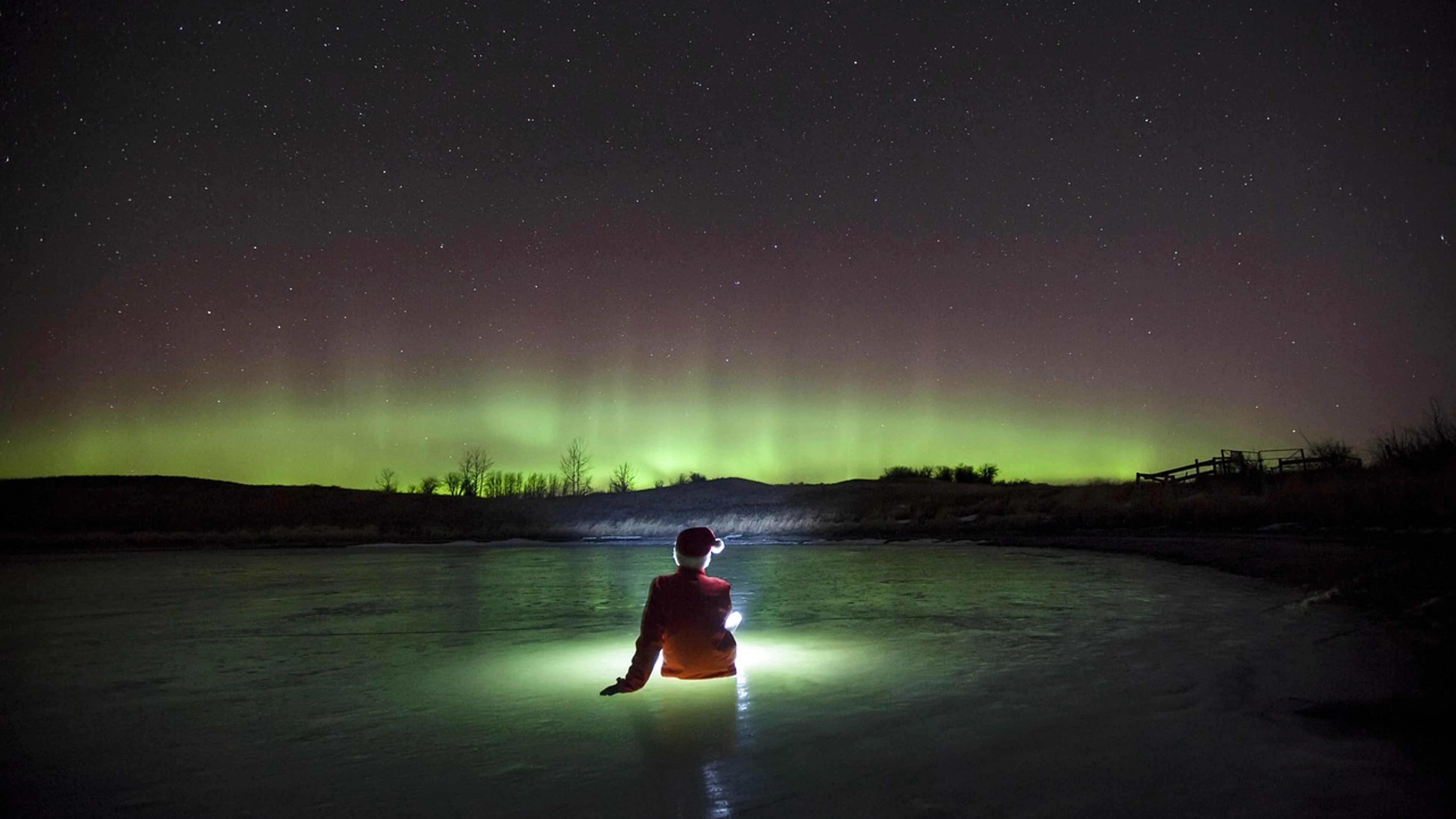 Aurora northern lights holidays - free 4K Ultra HD aurora wallpaper for desktop