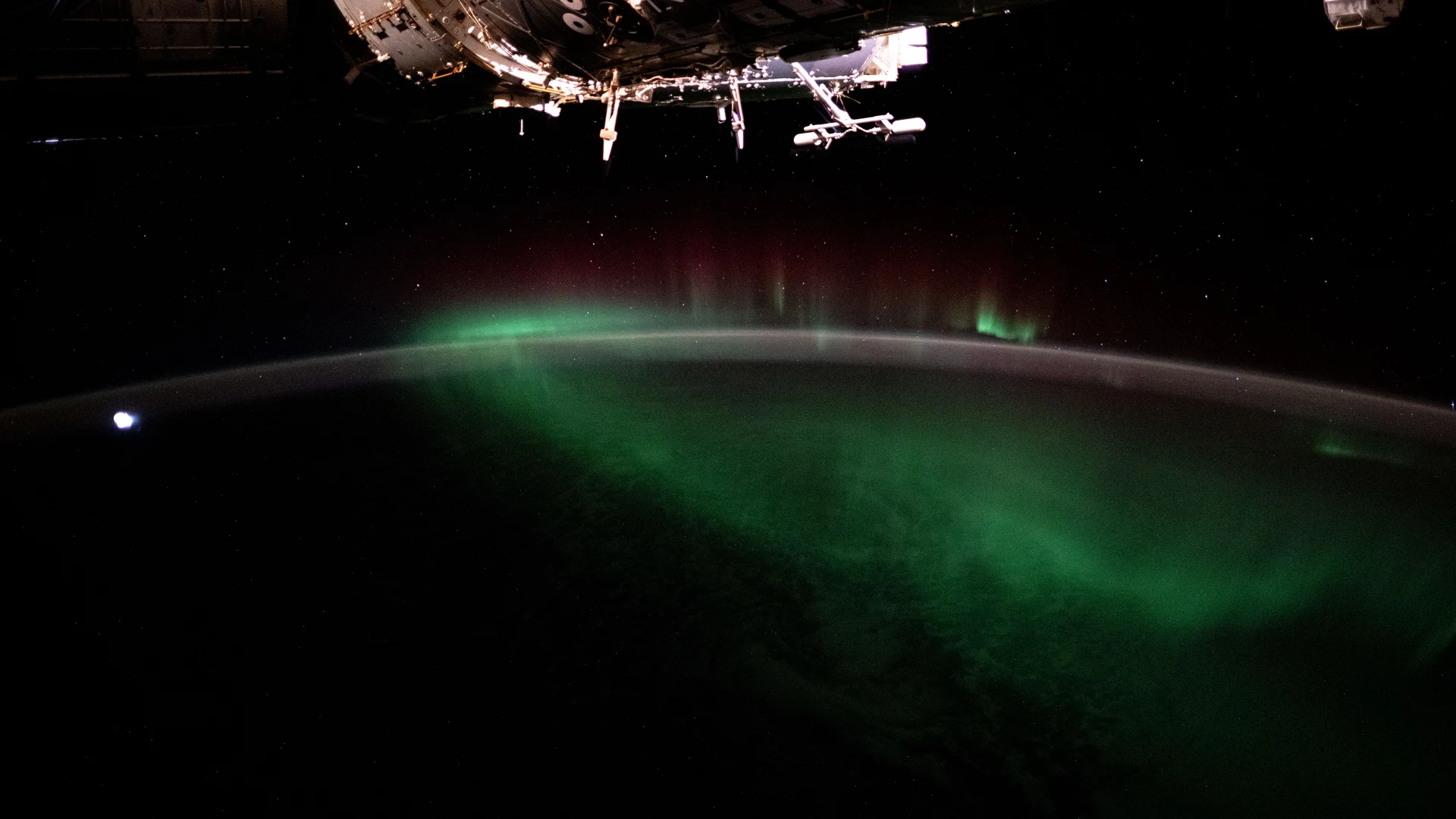 iss071e161819 - free hd aurora wallpaper for desktop