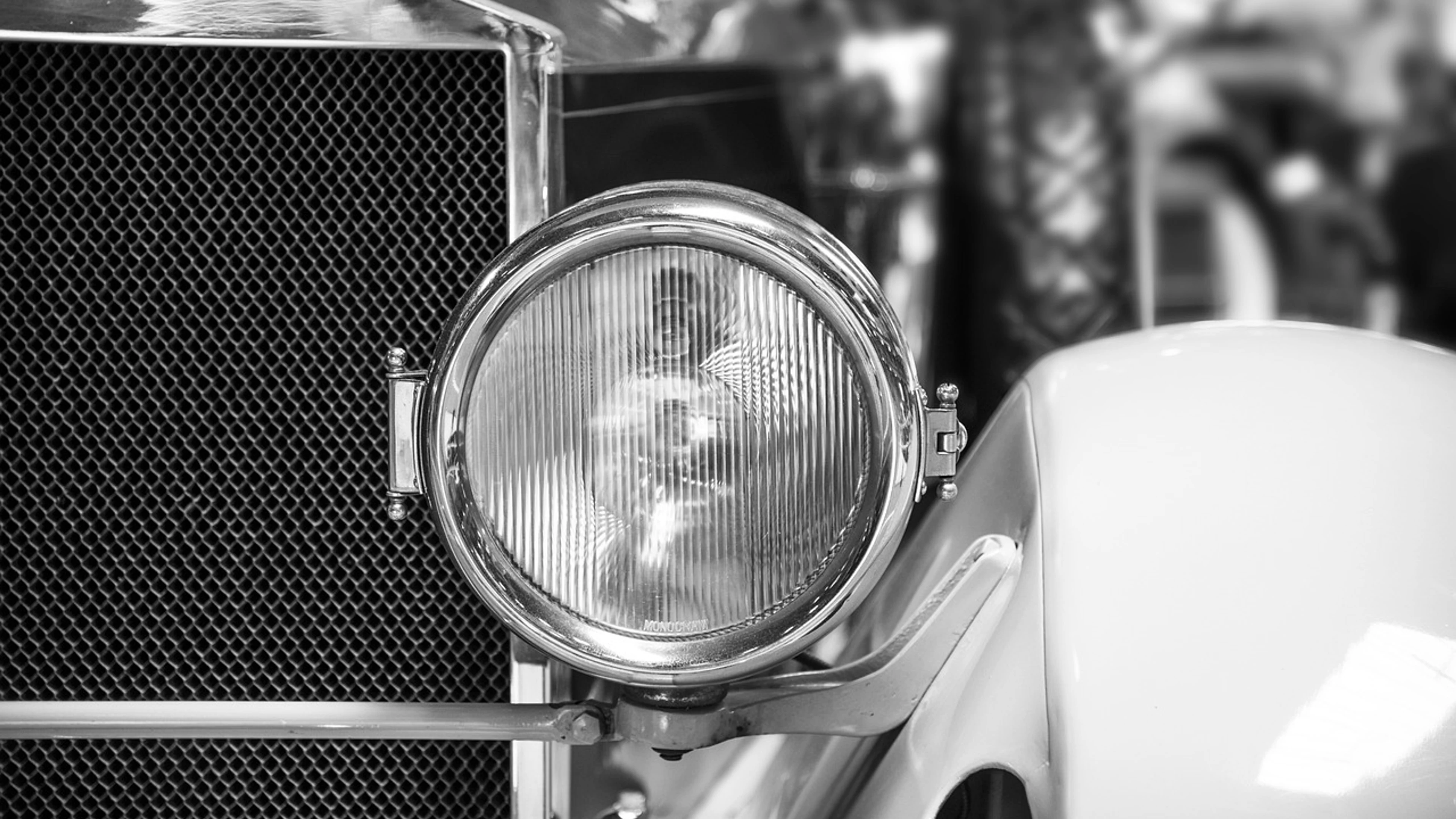 Headlamp car monochrome - free 4K Ultra HD cars wallpaper for desktop
