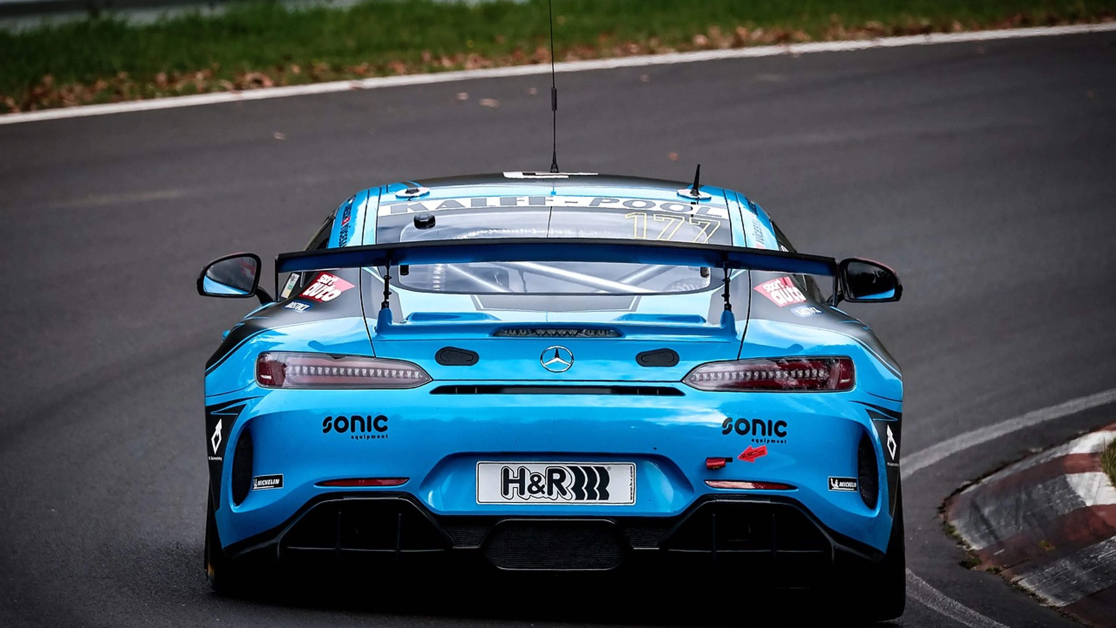 Race car sports car motorsport - free 4K Ultra HD cars wallpaper for desktop