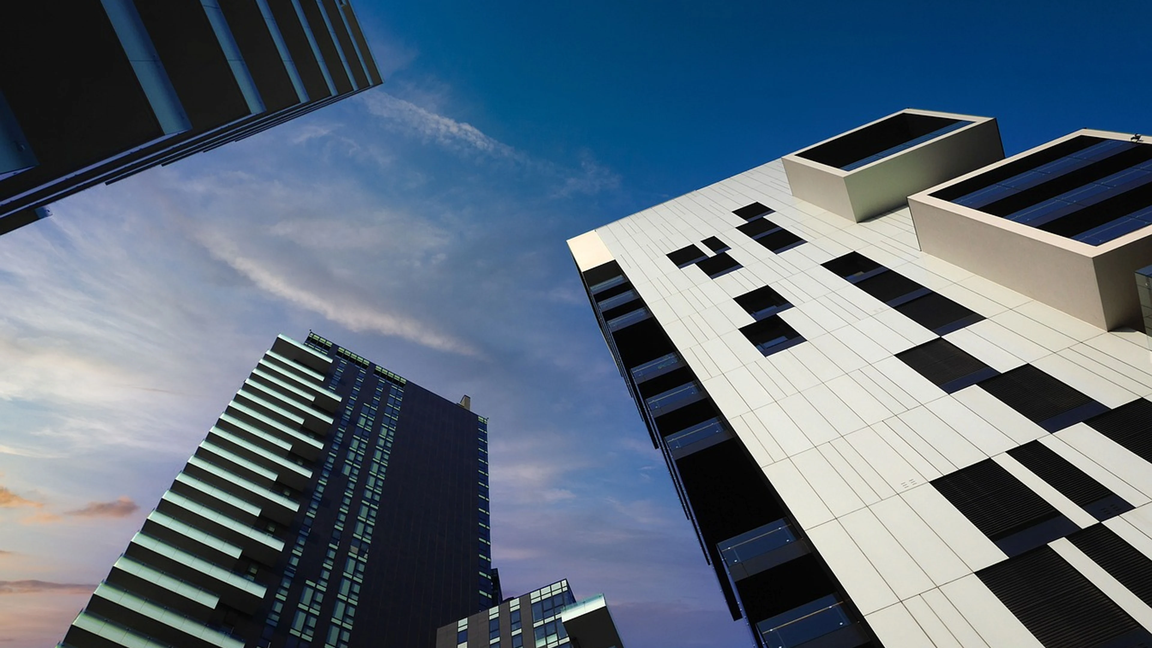 Architecture skyscrapers buildings - free 4K Ultra HD city wallpaper for desktop