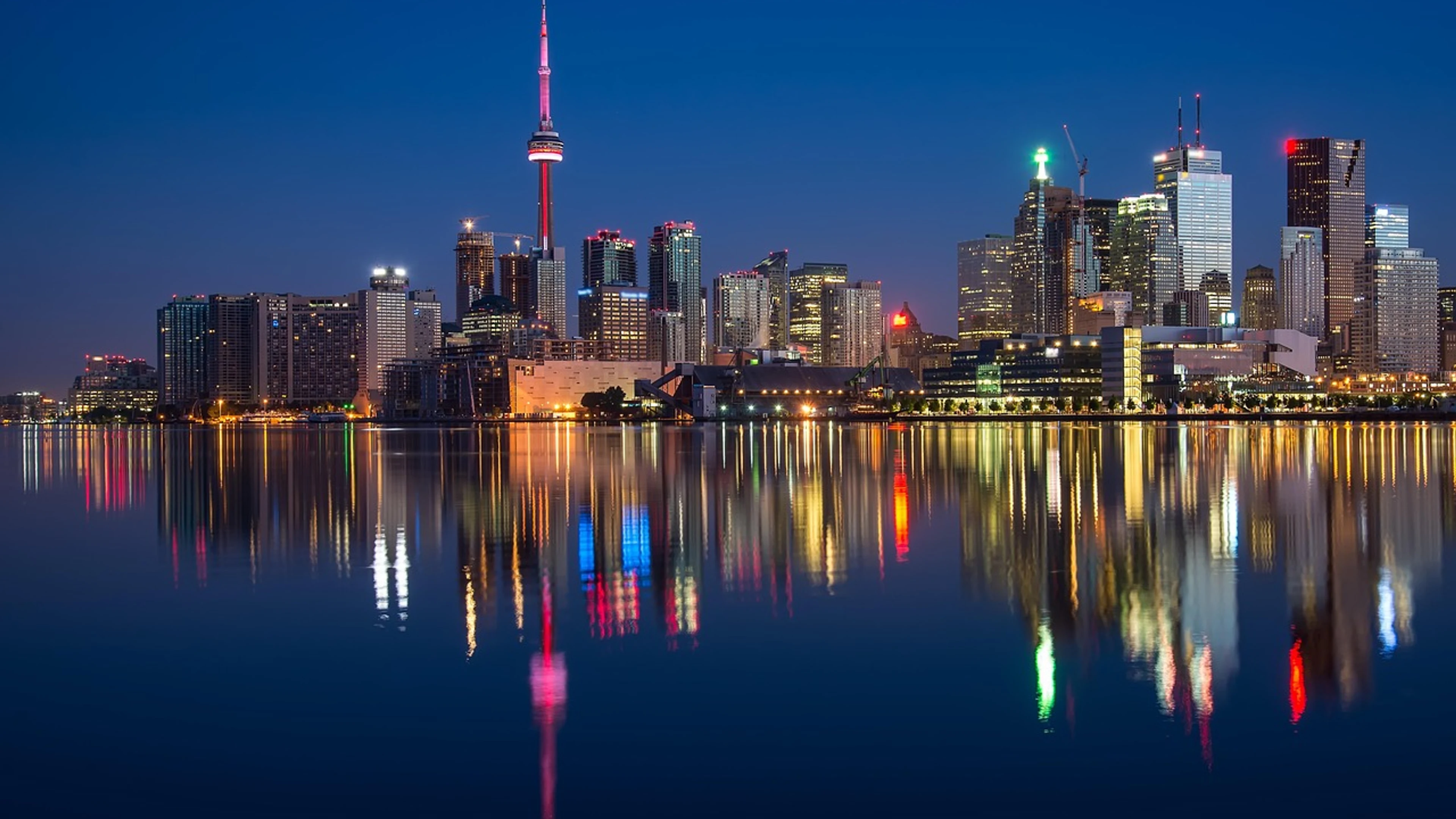 Buildings cn tower river - free 4K Ultra HD city wallpaper for desktop
