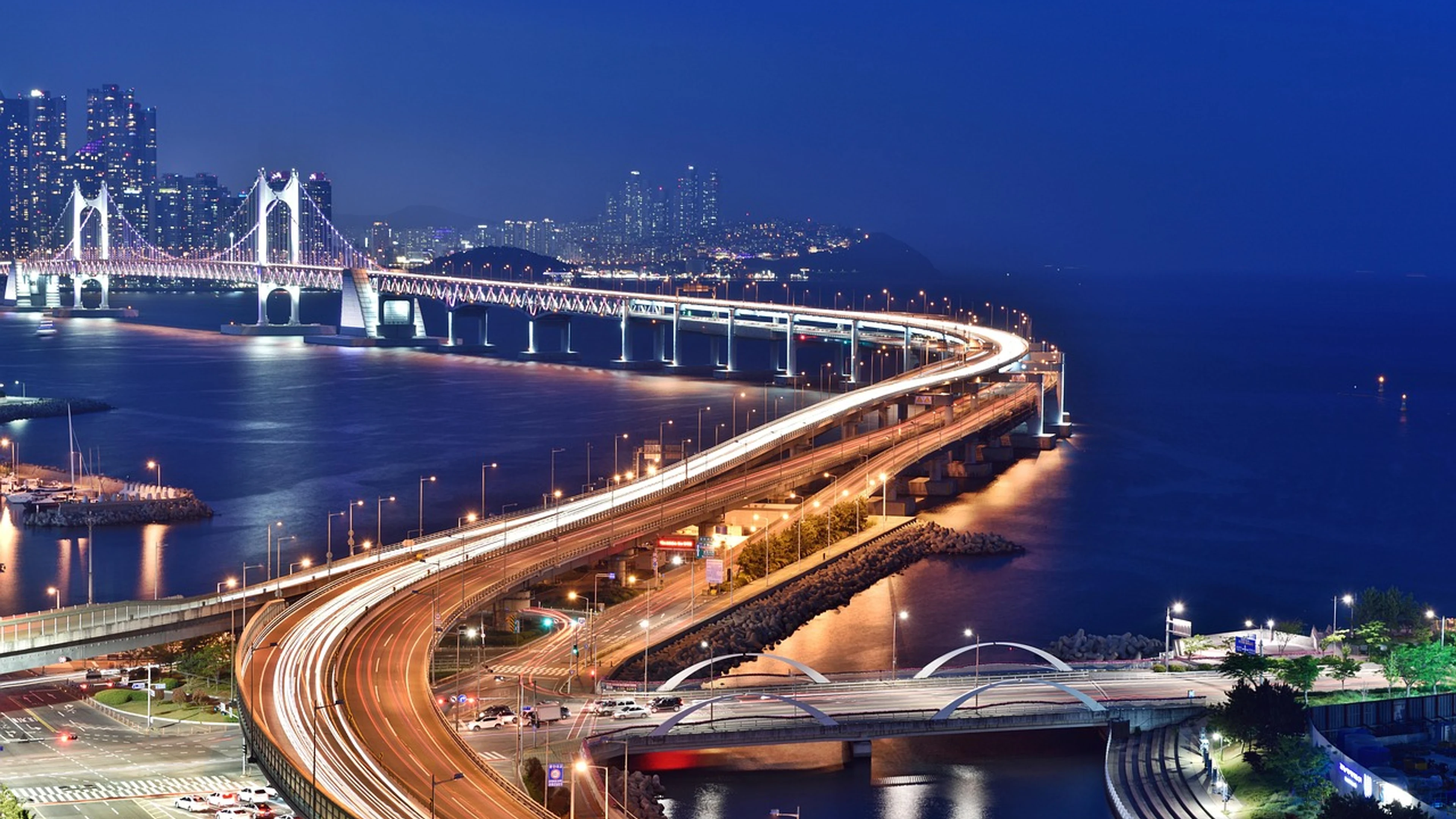 Busan night scene bridge busan - free 4K Ultra HD city wallpaper for desktop