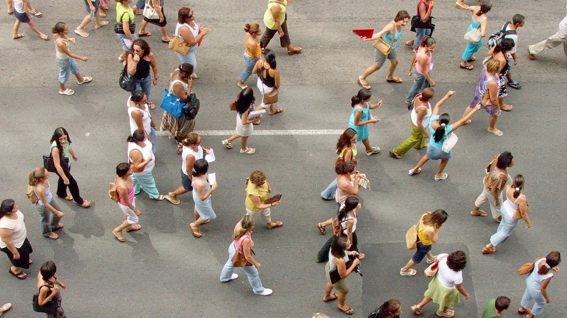 City people walking - free hd city wallpaper for desktop