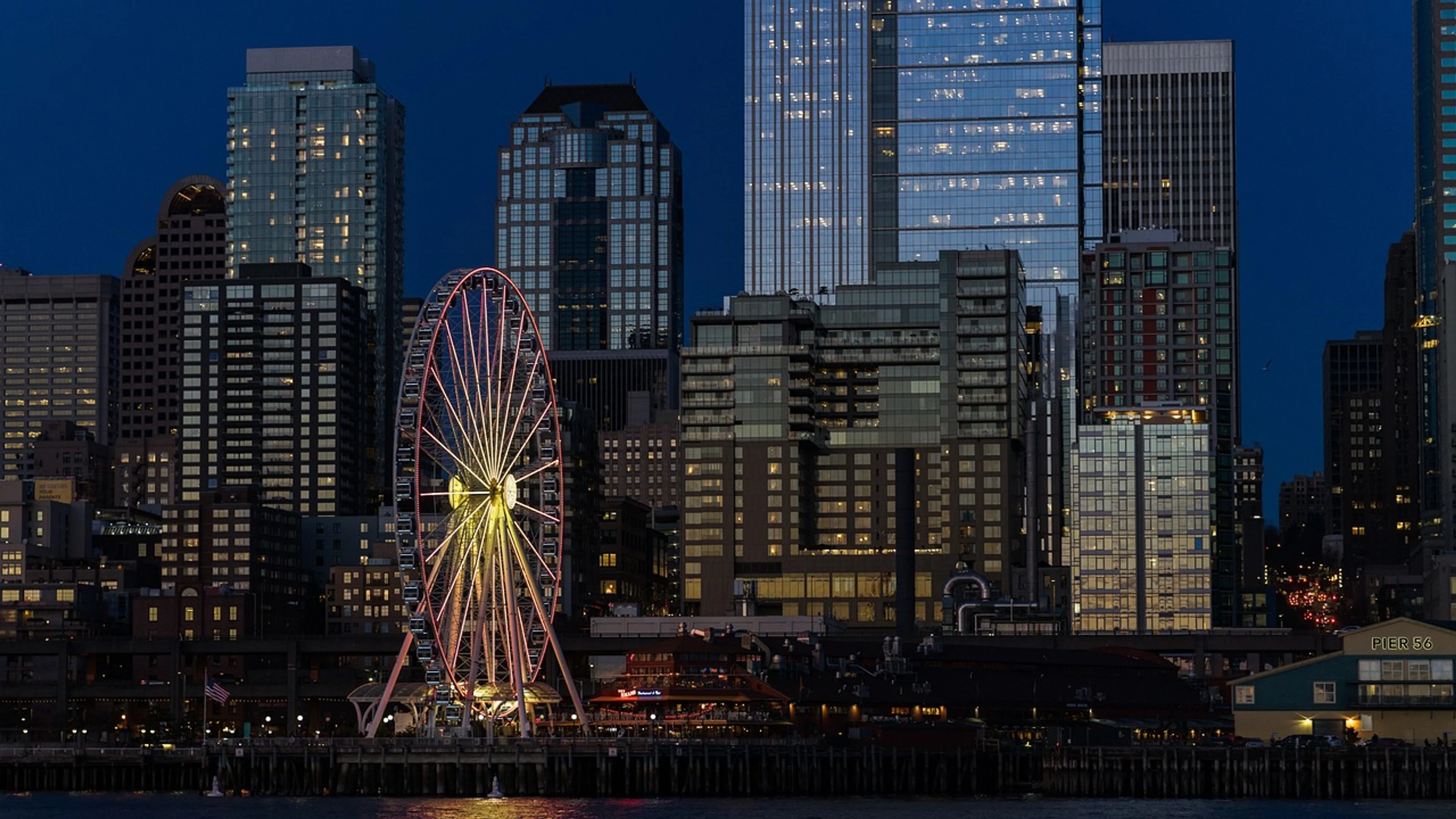 Cityscape ferris wheel night - free 4K Ultra HD city wallpaper for desktop