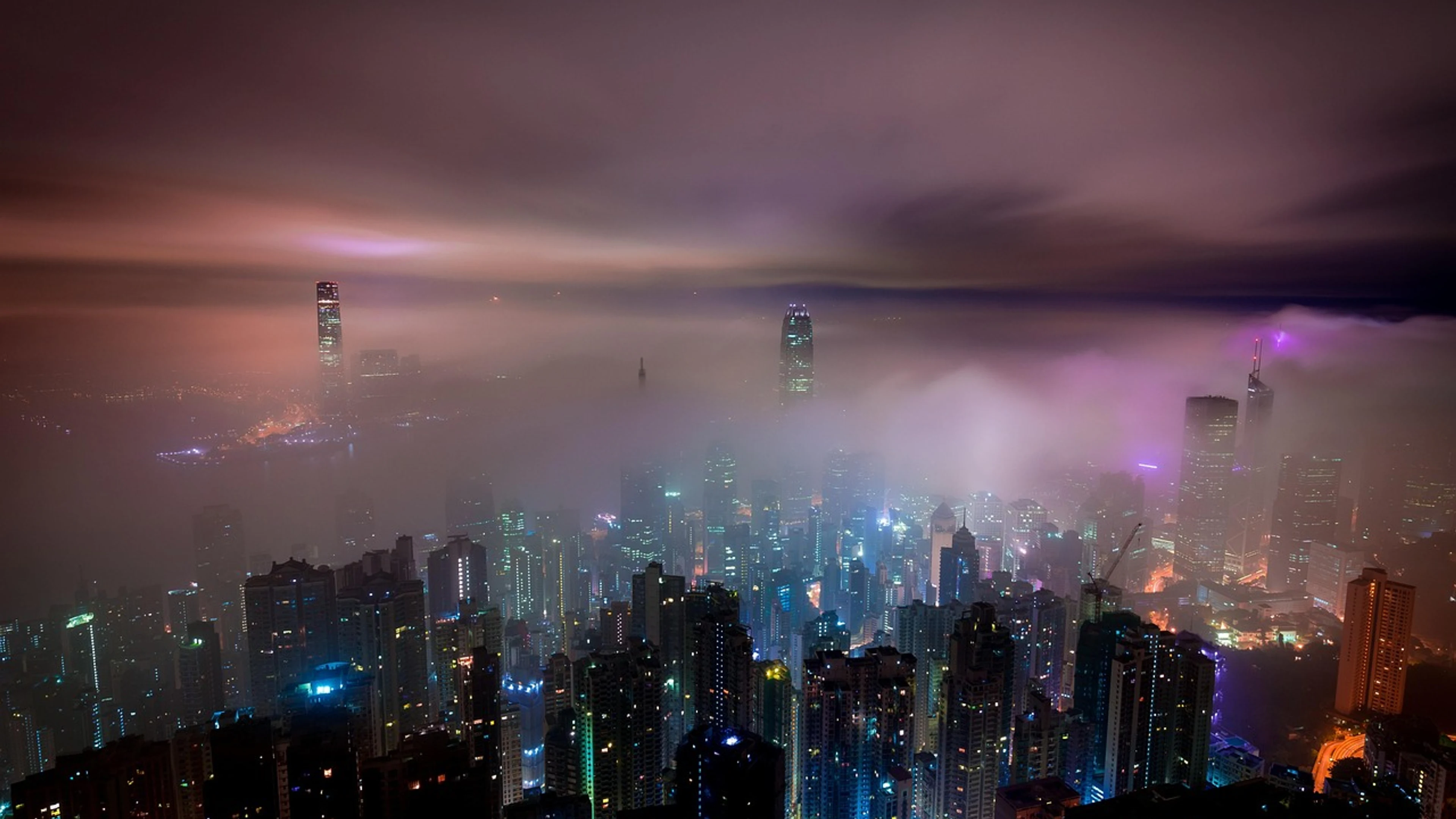Clouds hong kong buildings - free 4K Ultra HD city wallpaper for desktop