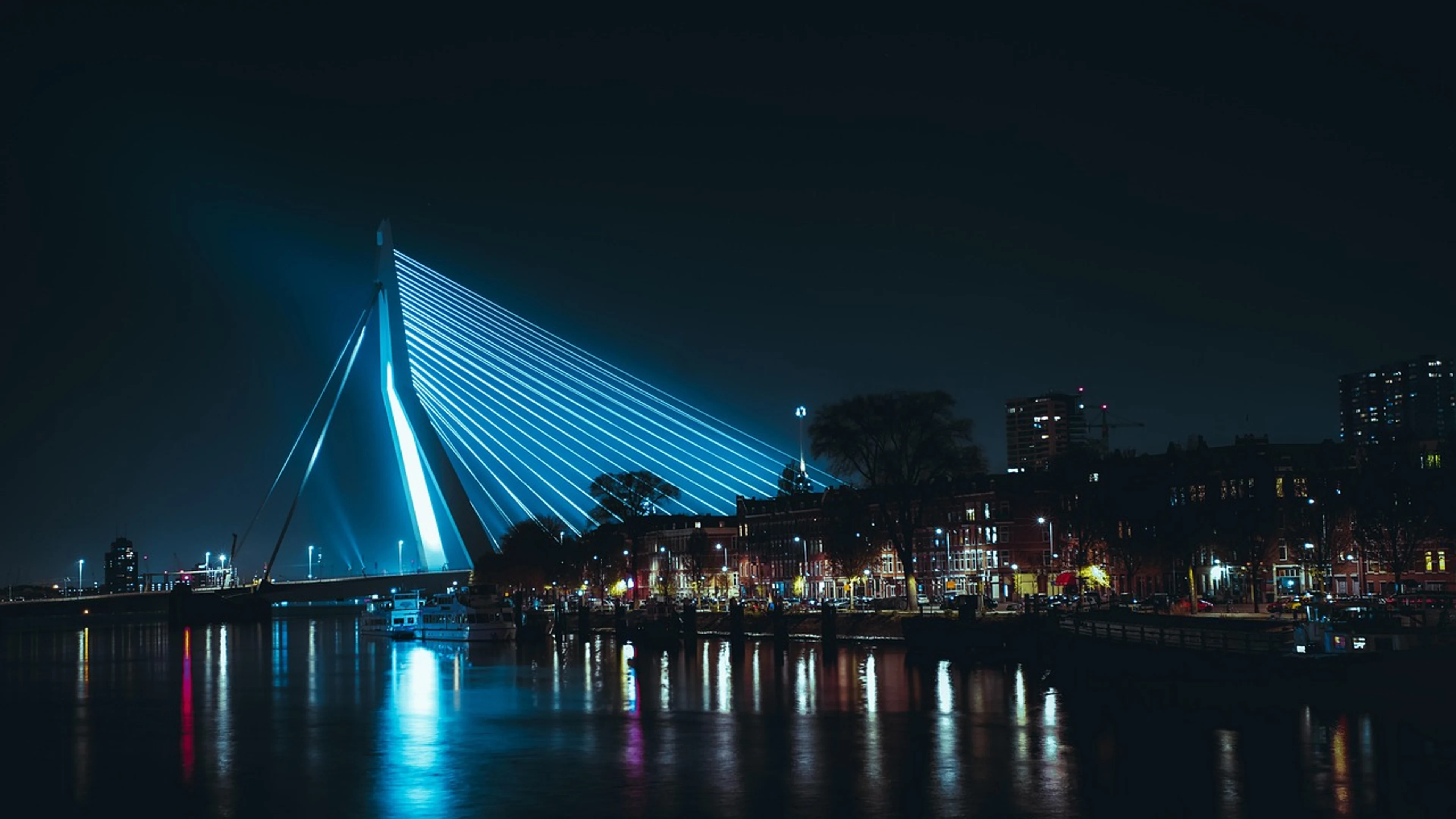 Rotterdam city skyline - free 4K Ultra HD city wallpaper for desktop