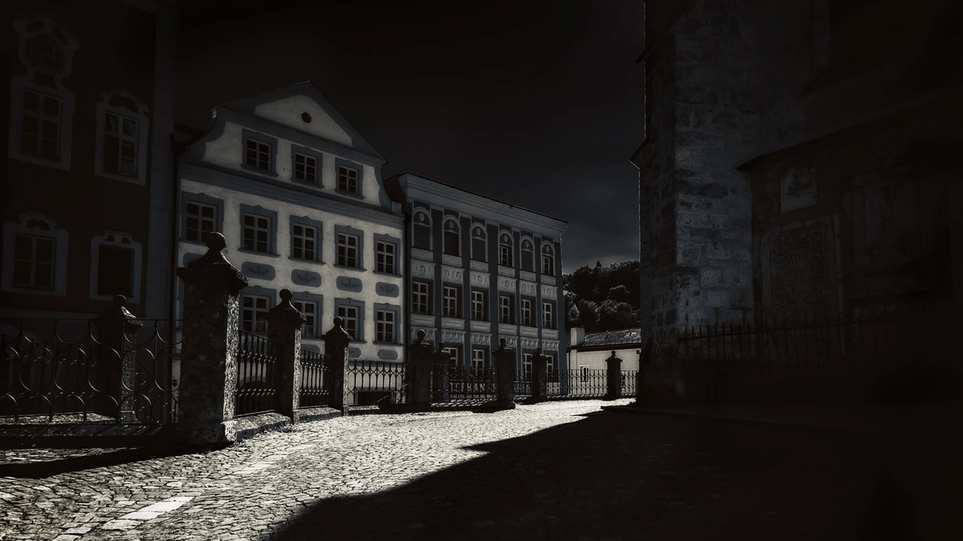 City night light - free 4K Ultra HD dark wallpaper for desktop