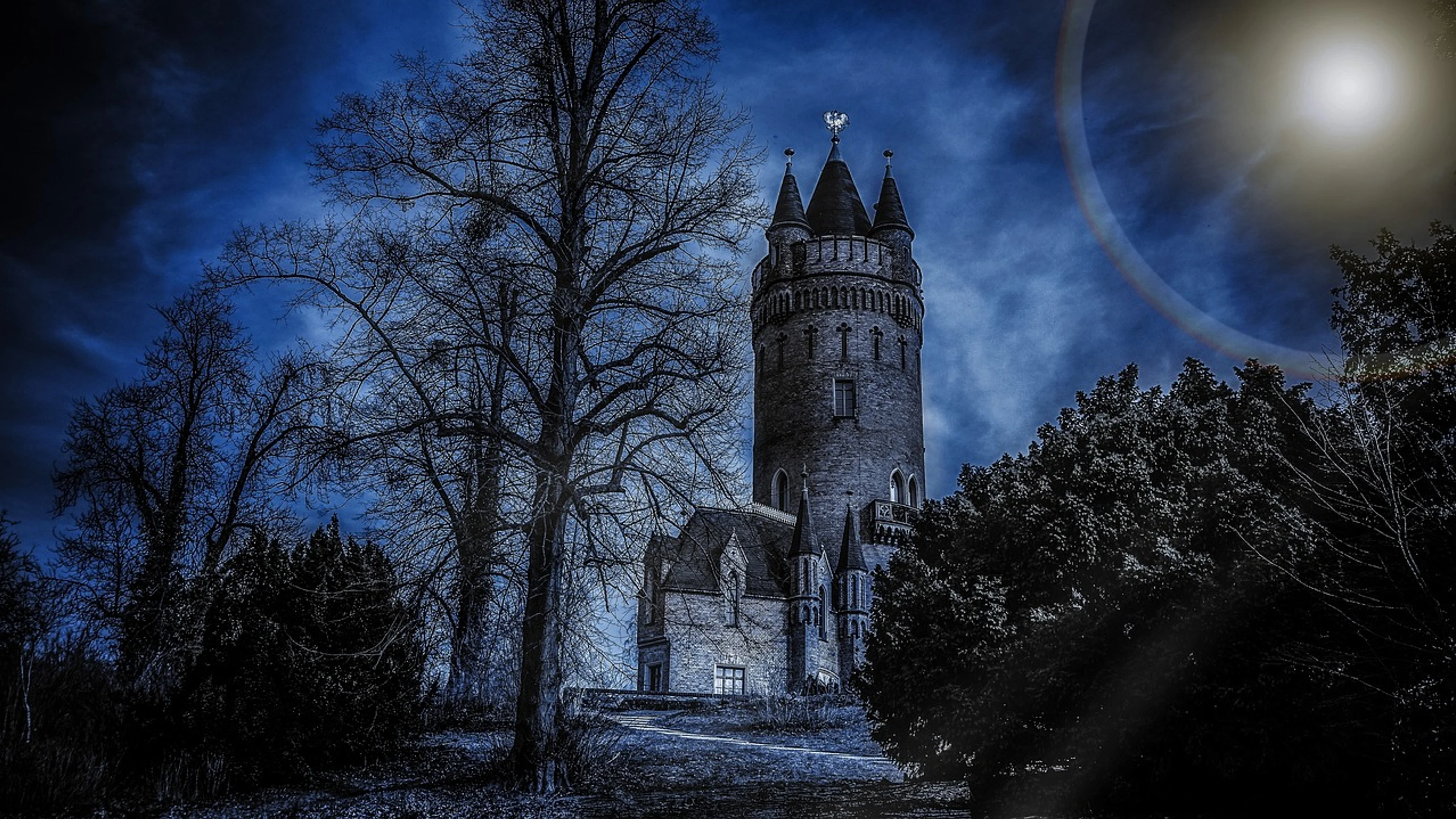 Eve night scary - free 4K Ultra HD dark wallpaper for desktop