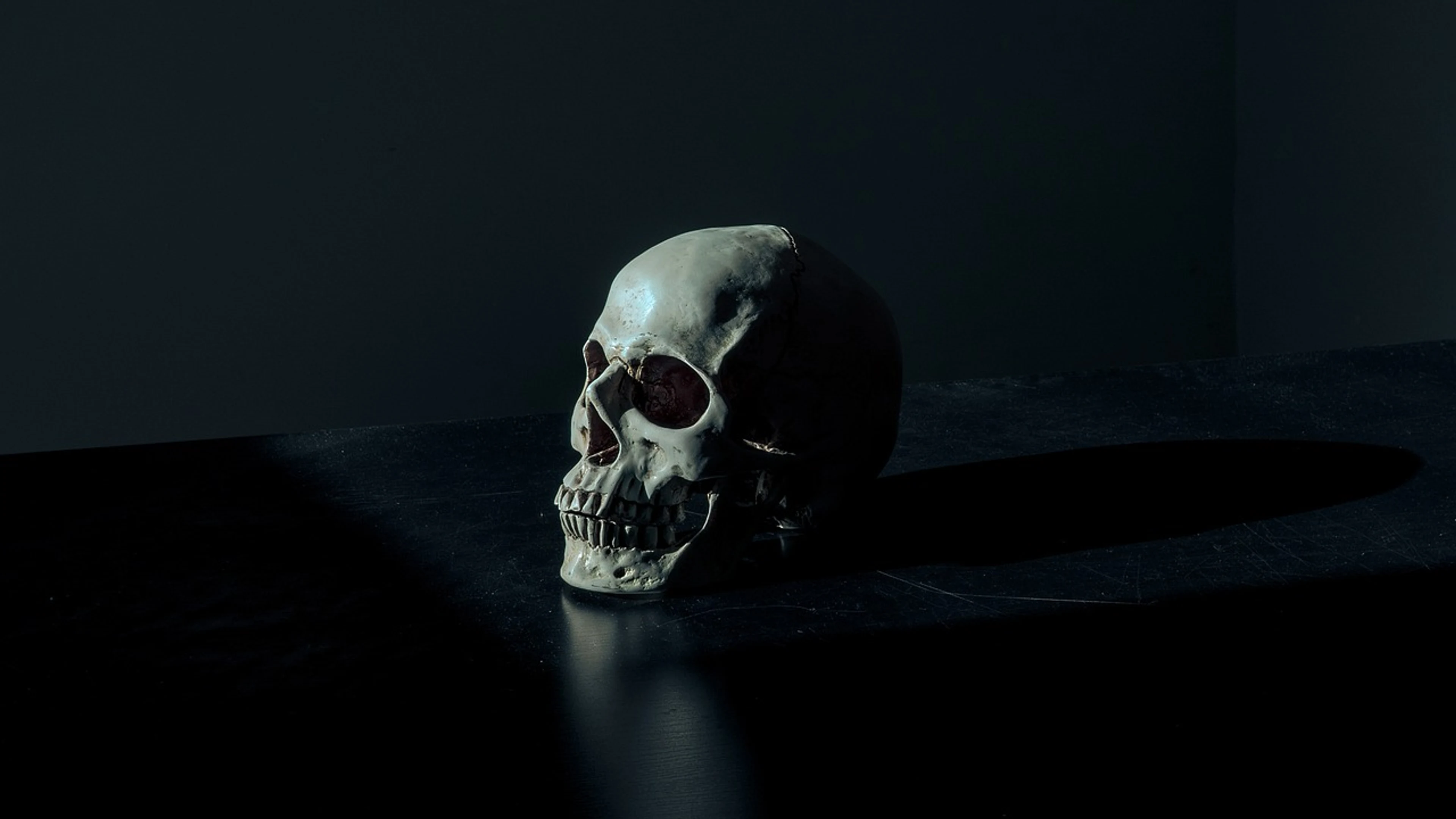 Skull creepy dark - free 4K Ultra HD dark wallpaper for desktop