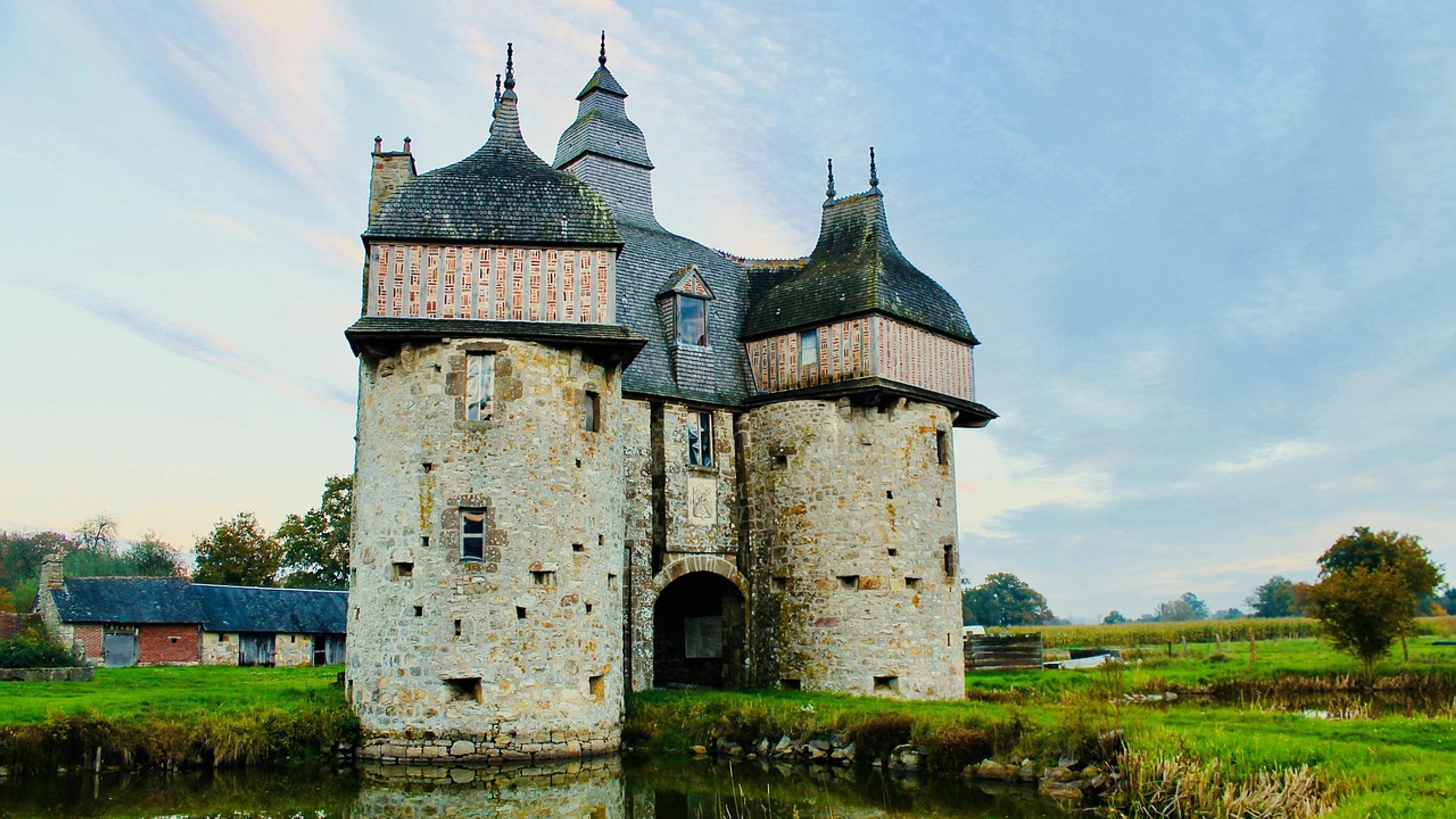 Fairytale magic enchantment - free 4K Ultra HD fantasy wallpaper for desktop