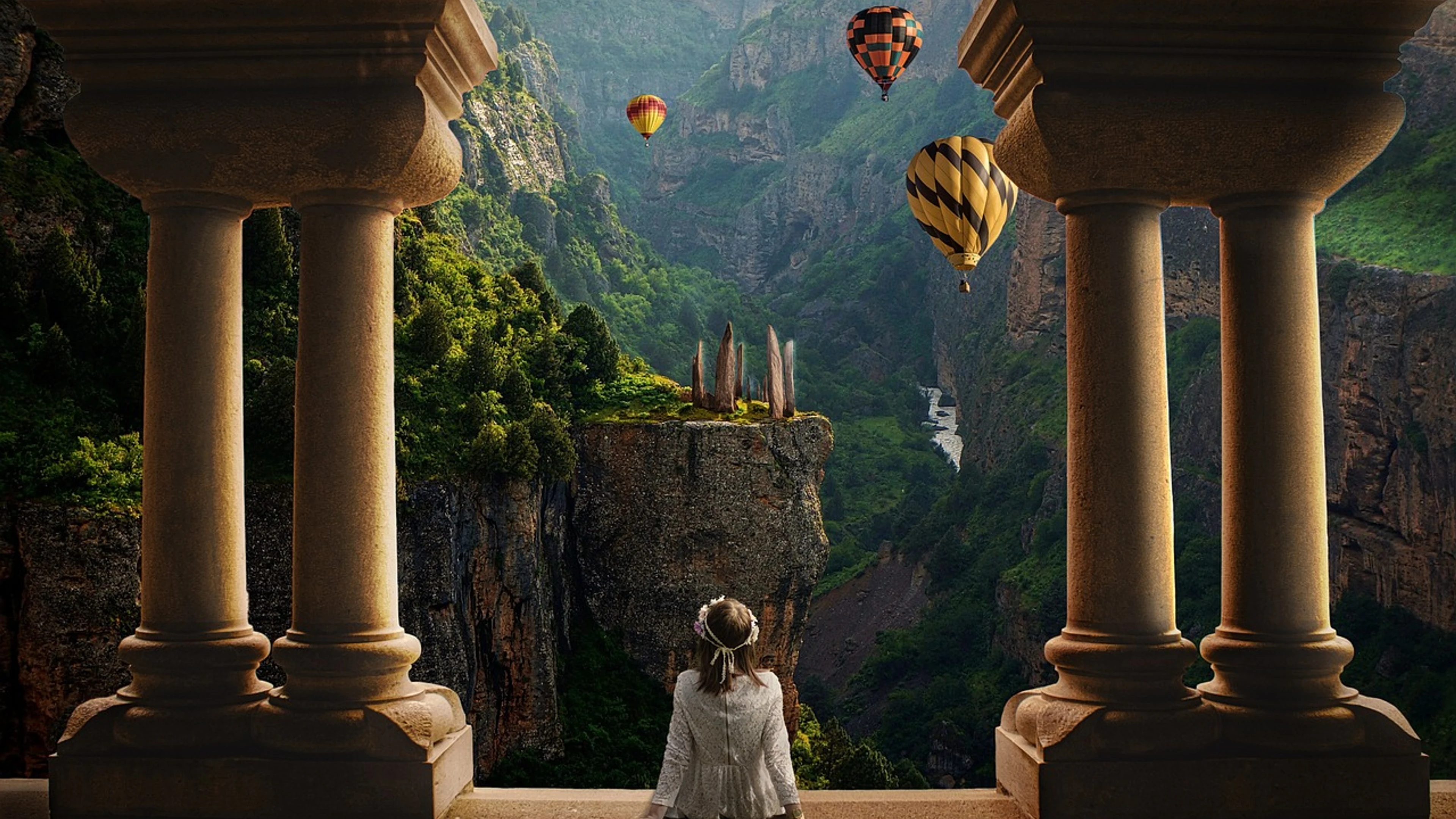 Fantasy stone circle sunrise - free 4K Ultra HD fantasy wallpaper for desktop