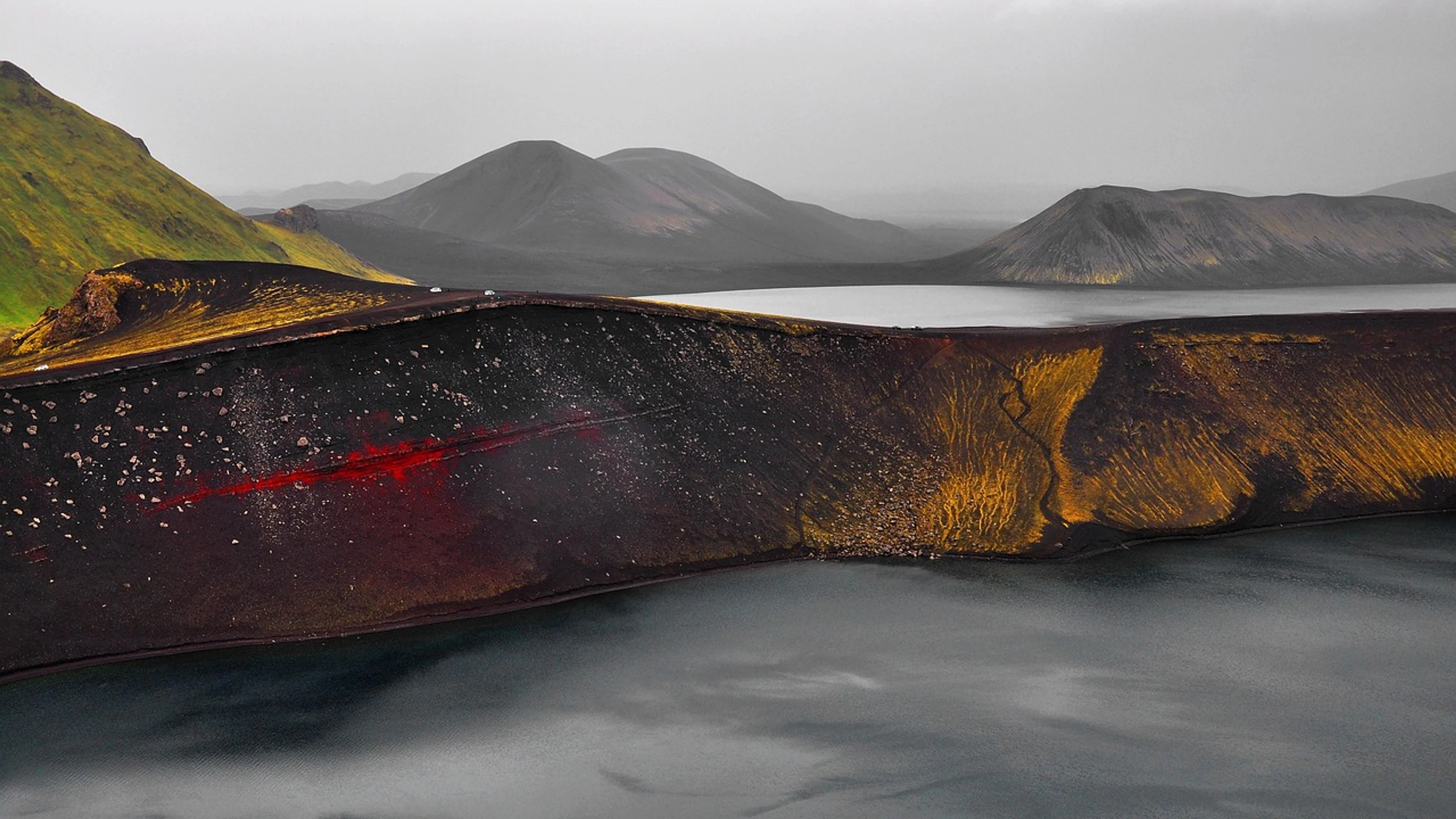 Lake water mountains - free 4K Ultra HD fantasy wallpaper for desktop