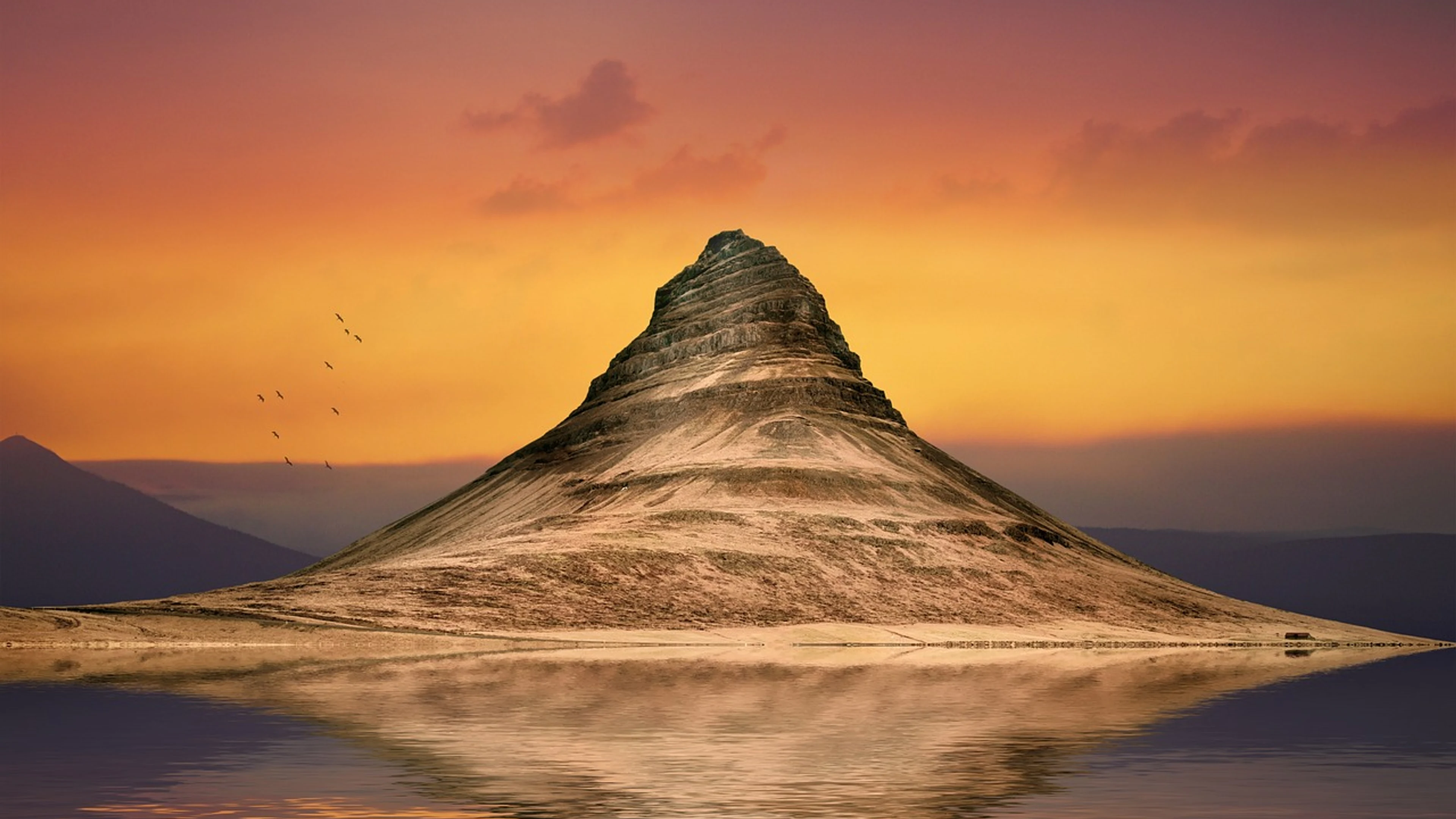 Landscape fantasy mountain - free 4K Ultra HD fantasy wallpaper for desktop