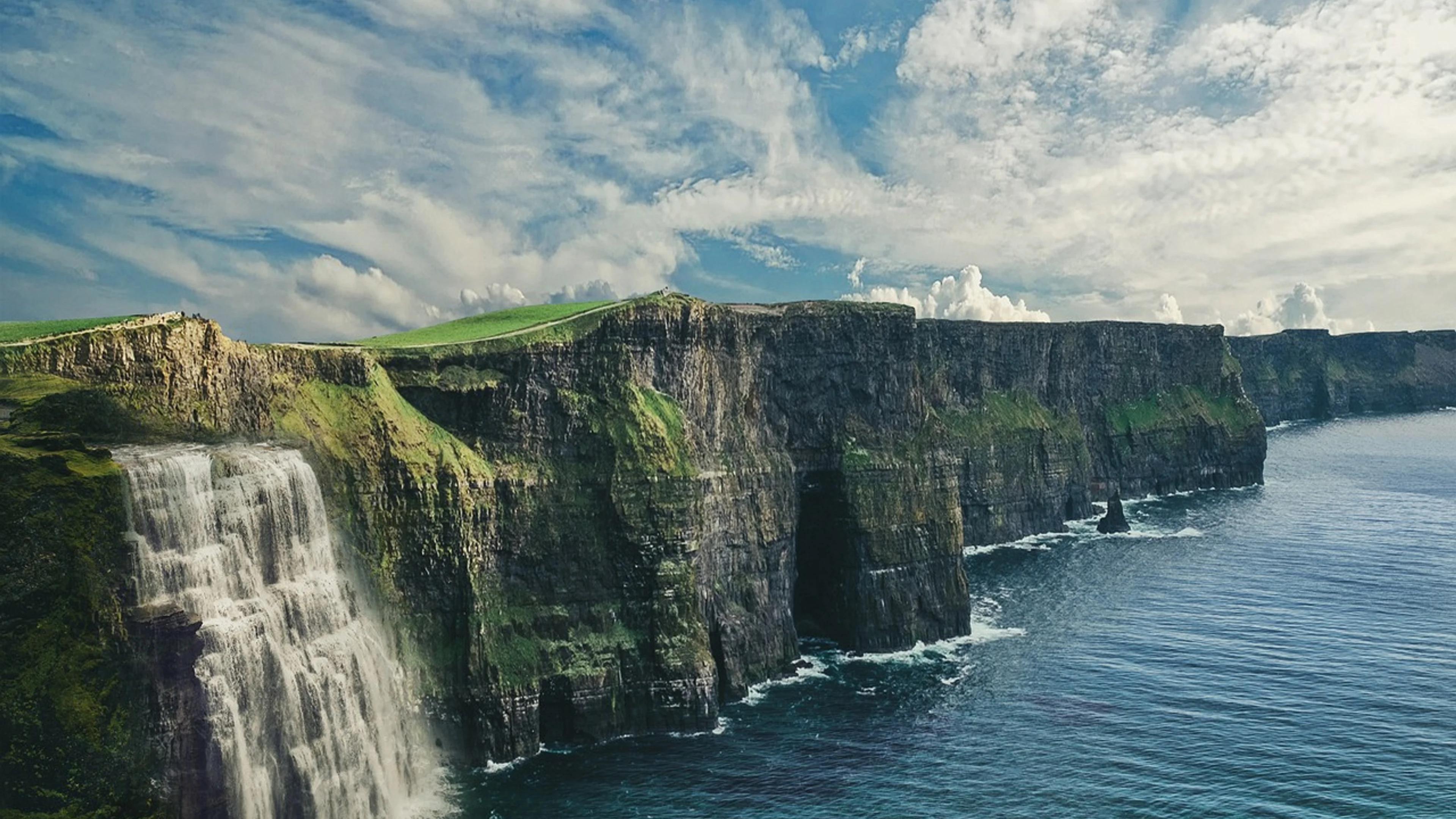 Landscape fantasy sea - free 4K Ultra HD fantasy wallpaper for desktop