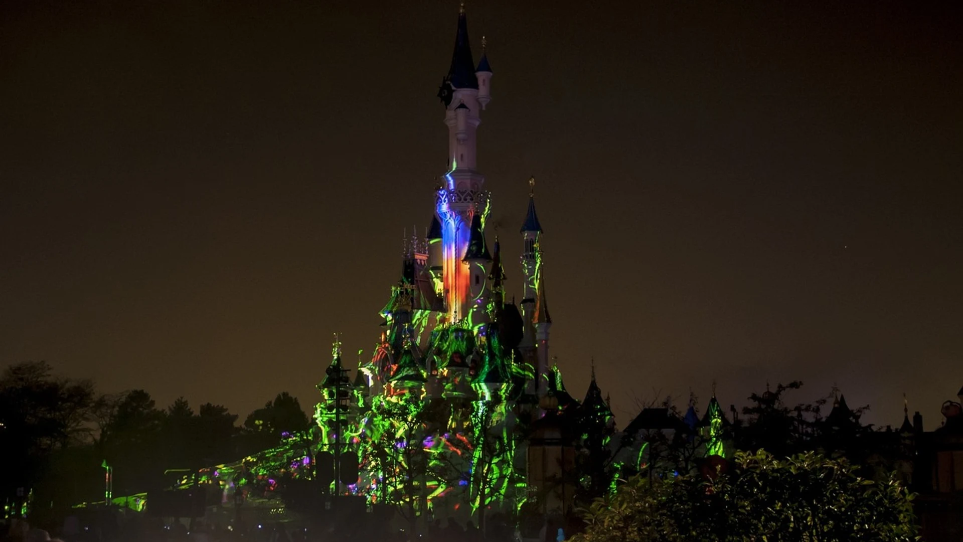 Magic castle disney - free hd fantasy wallpaper for desktop