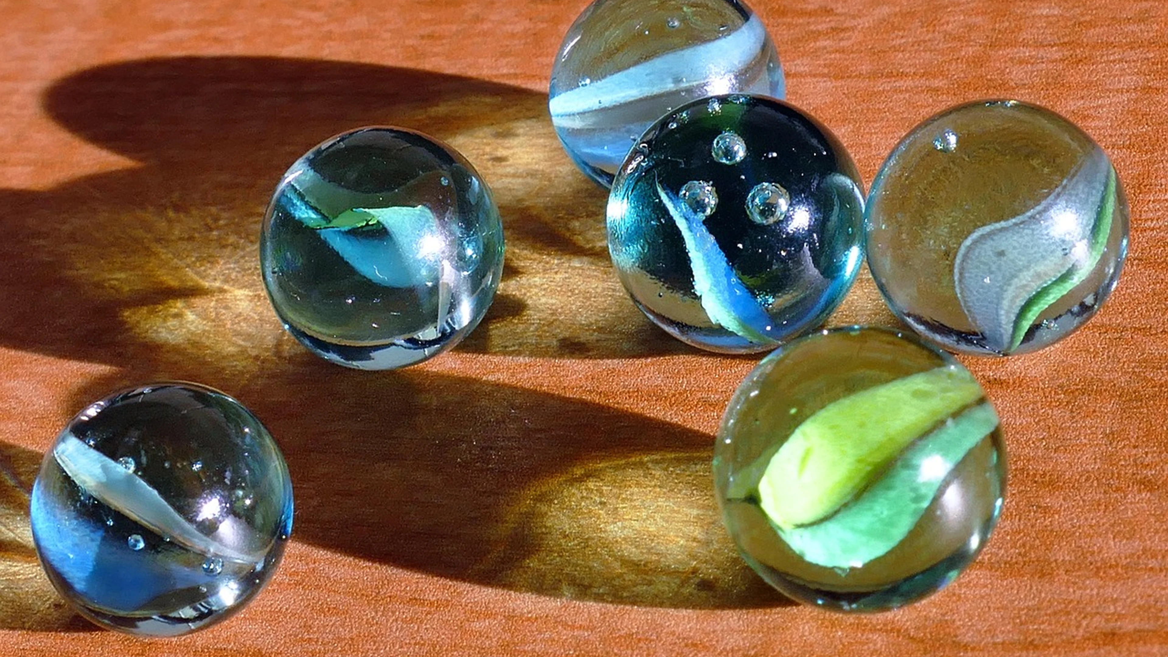 Marbles glass toys - free 4K Ultra HD gaming wallpaper for desktop