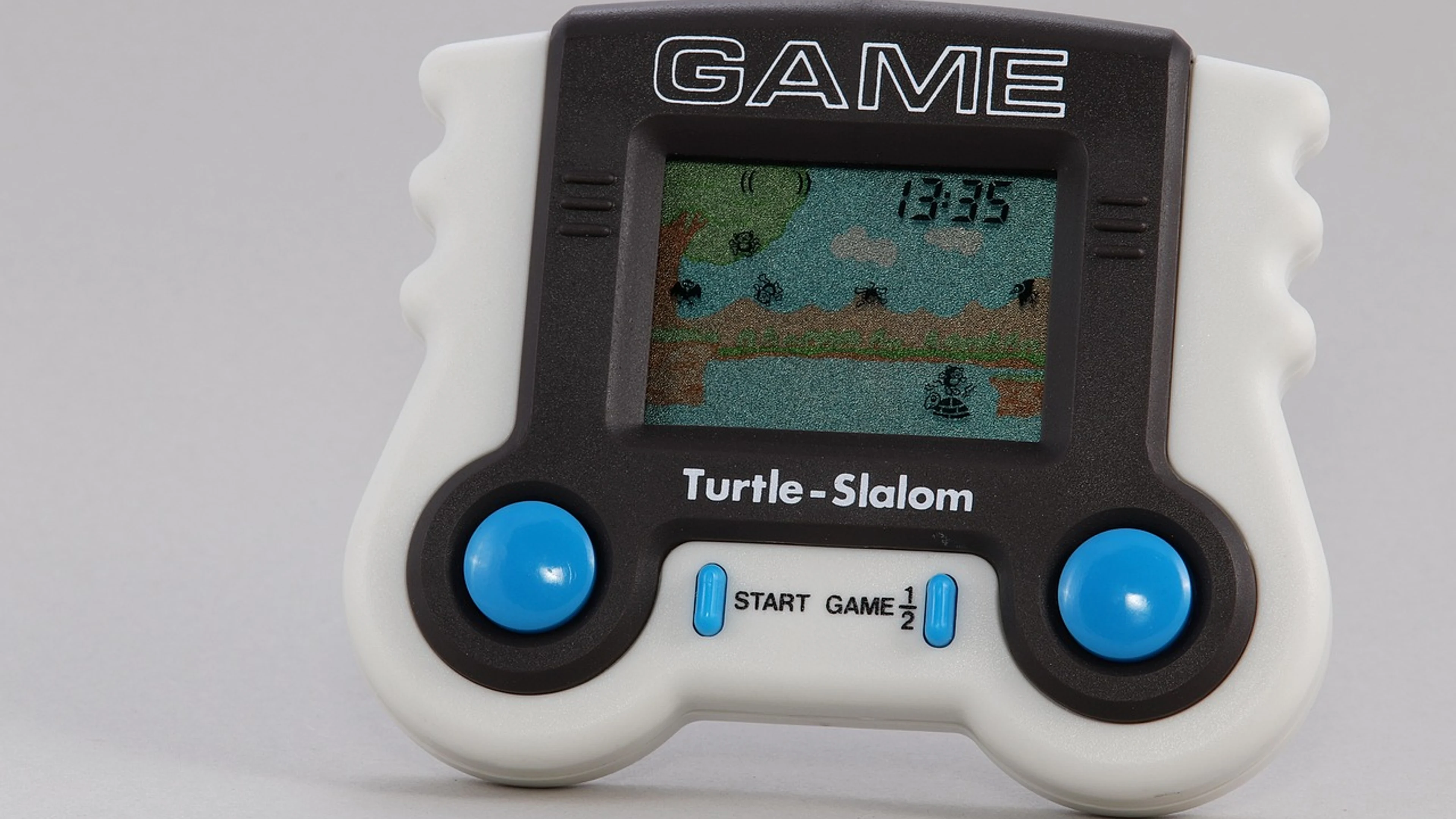 Turtle slalom lcd - free 4K Ultra HD gaming wallpaper for desktop