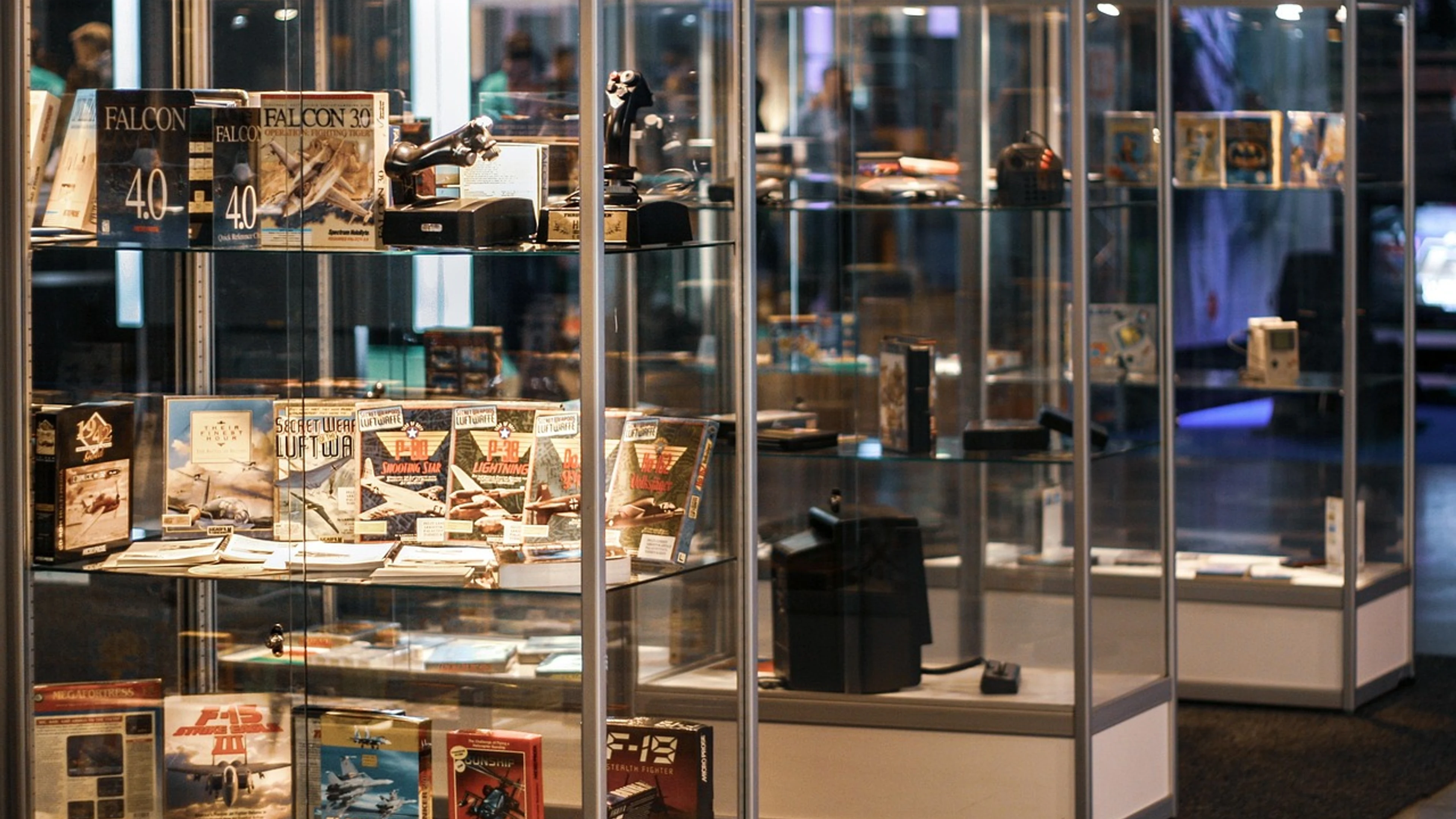 Video games computer game playing - free 4K Ultra HD gaming wallpaper for desktop