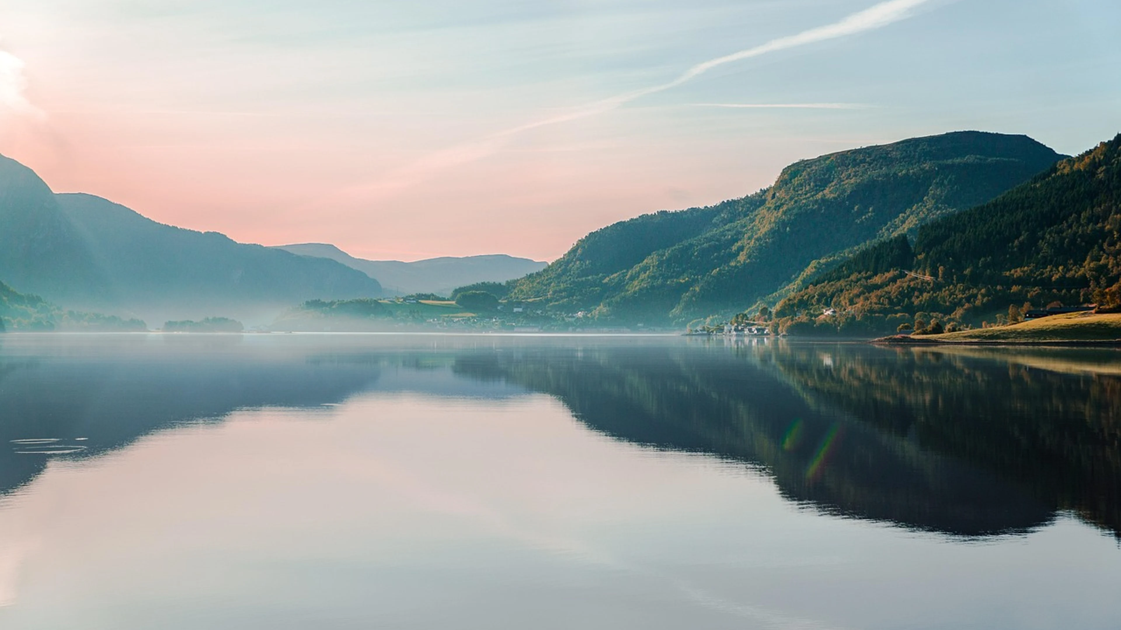 Norway lake mountains - free 4K Ultra HD lake wallpaper for desktop