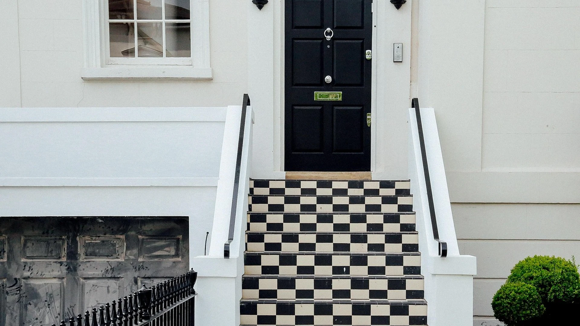 Architecture black and white building - free hd minimal wallpaper for desktop