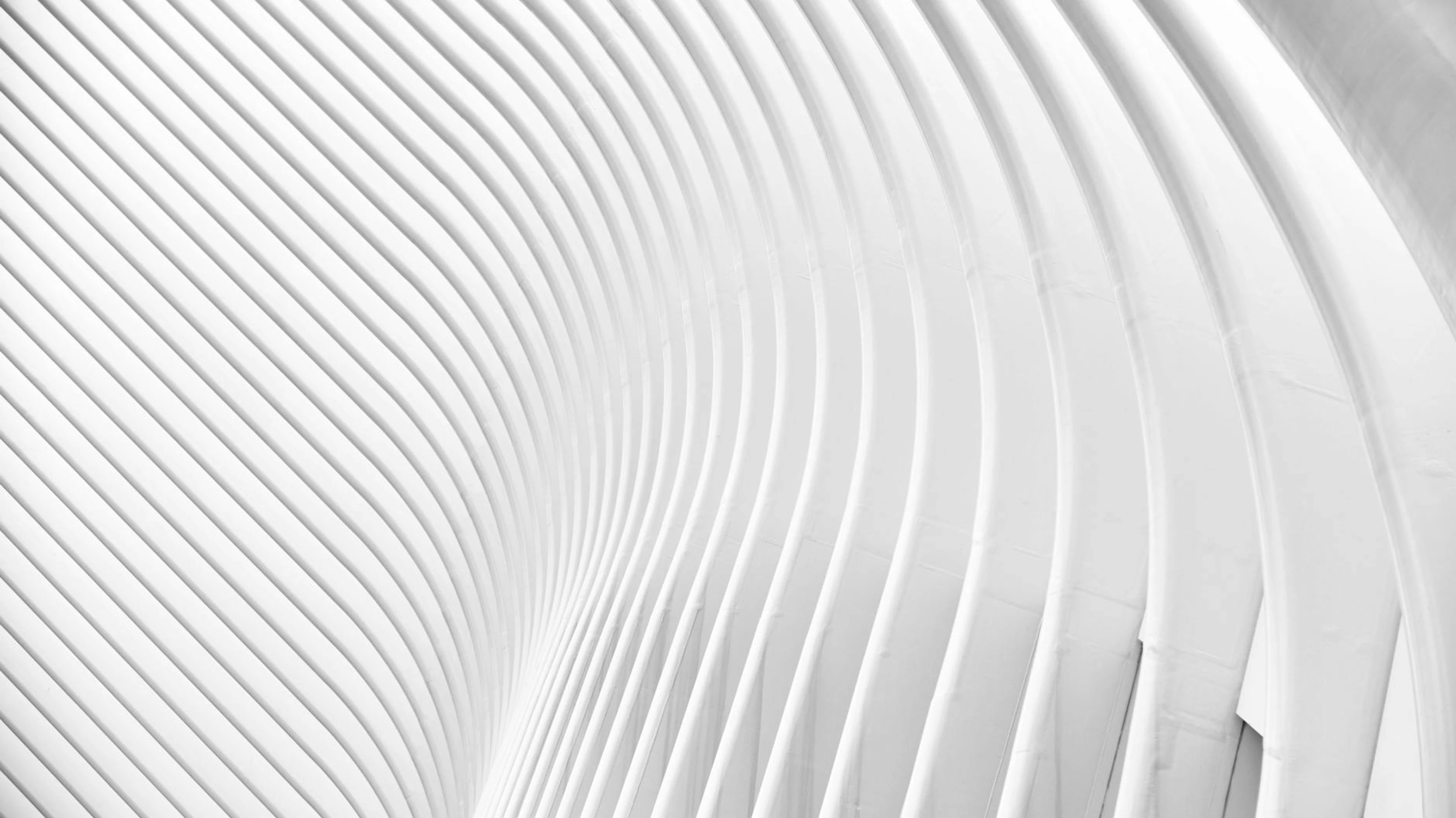 Black and white abstract architectural photo with modern minimalist curved lines - free 4K Ultra HD minimal wallpaper for desktop