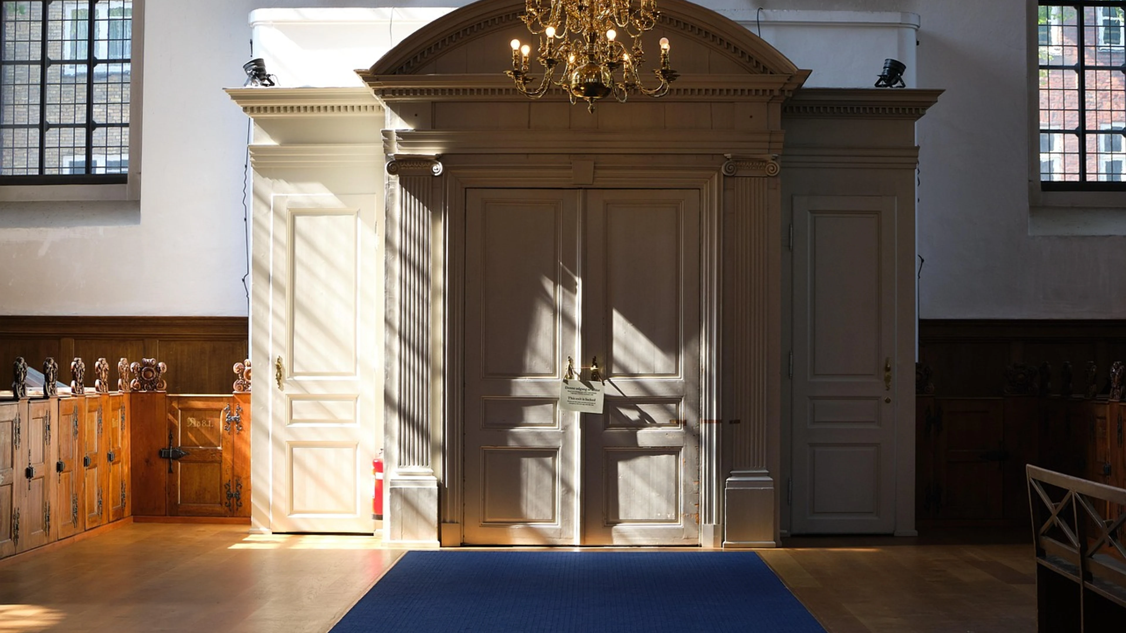 Door entry modern - free 4K Ultra HD minimal wallpaper for desktop