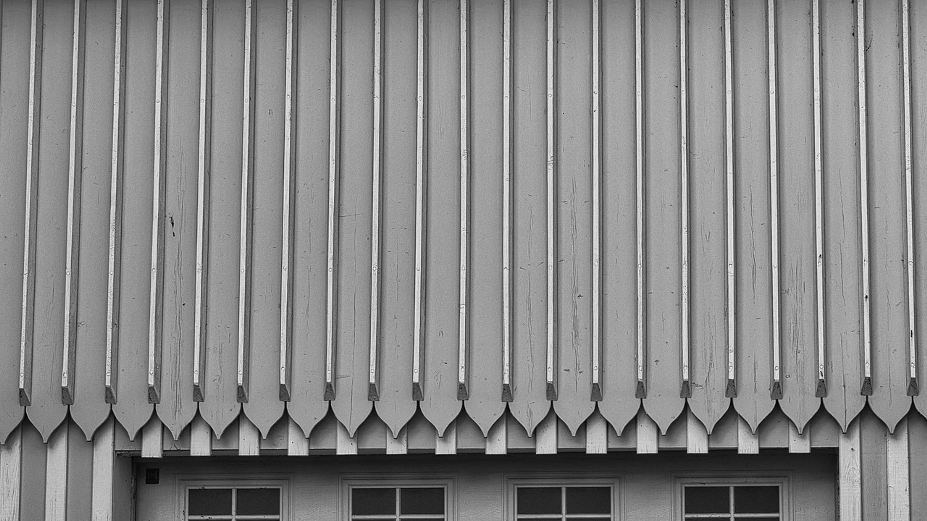 Garage texture building - free 4K Ultra HD minimal wallpaper for desktop