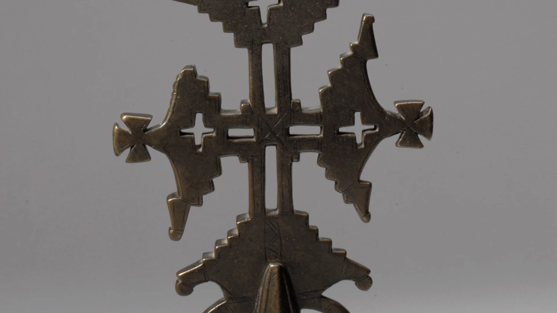 Processional Cross - free hd minimal wallpaper for desktop