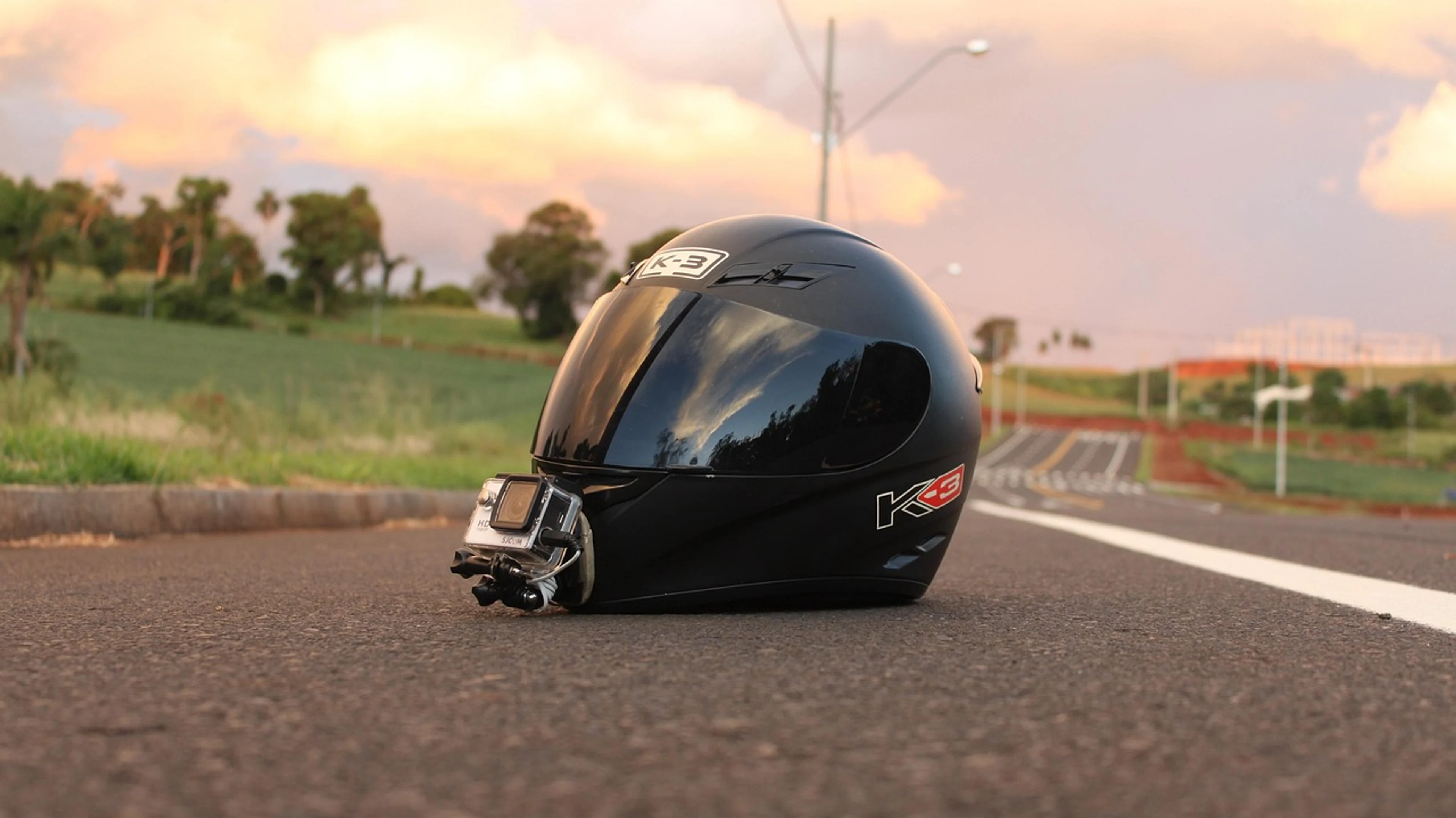 Helmet motorcycle biker - free 4K Ultra HD motorcycle wallpaper for desktop