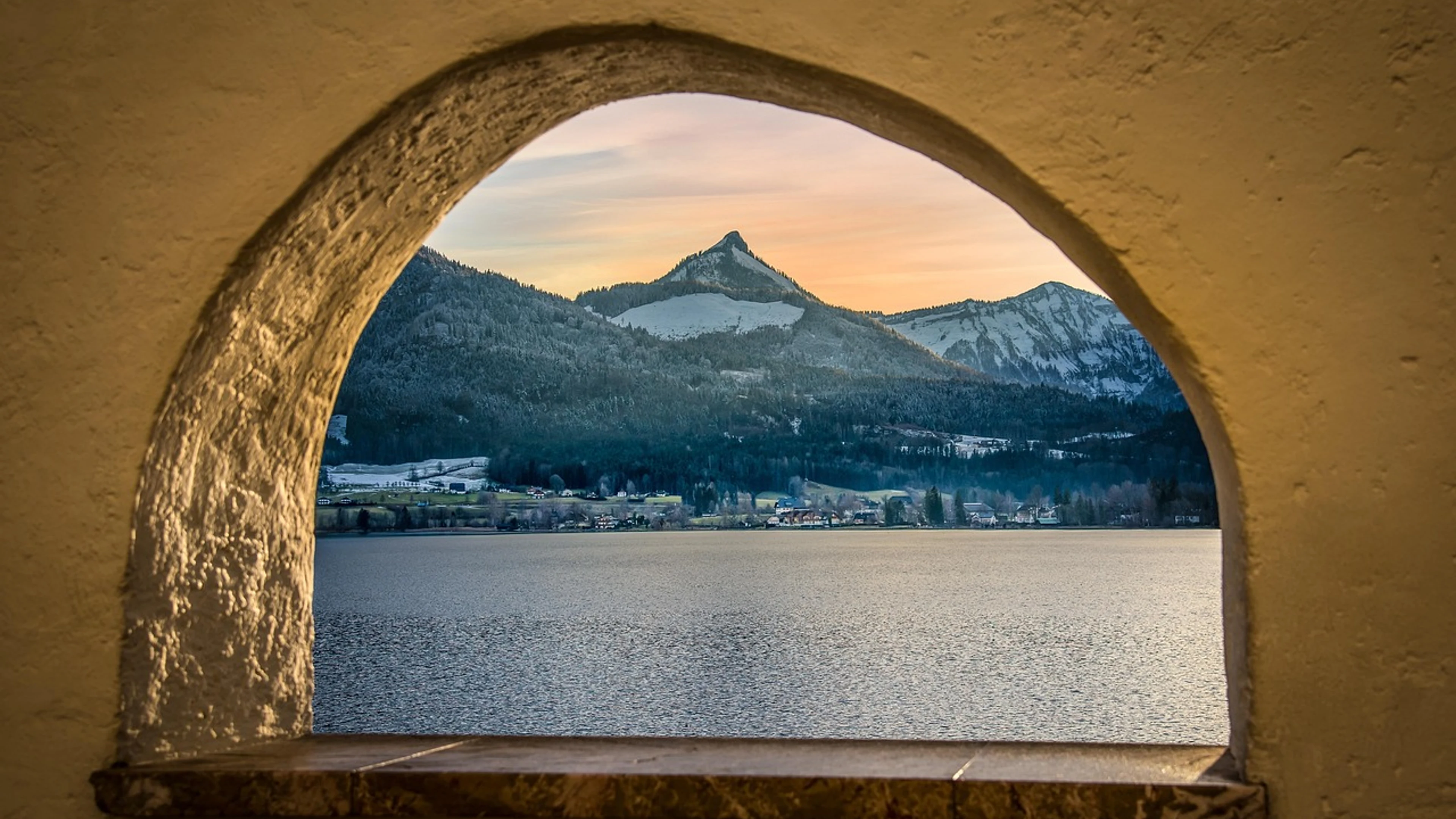 Arch window lake - free 4K Ultra HD mountain wallpaper for desktop