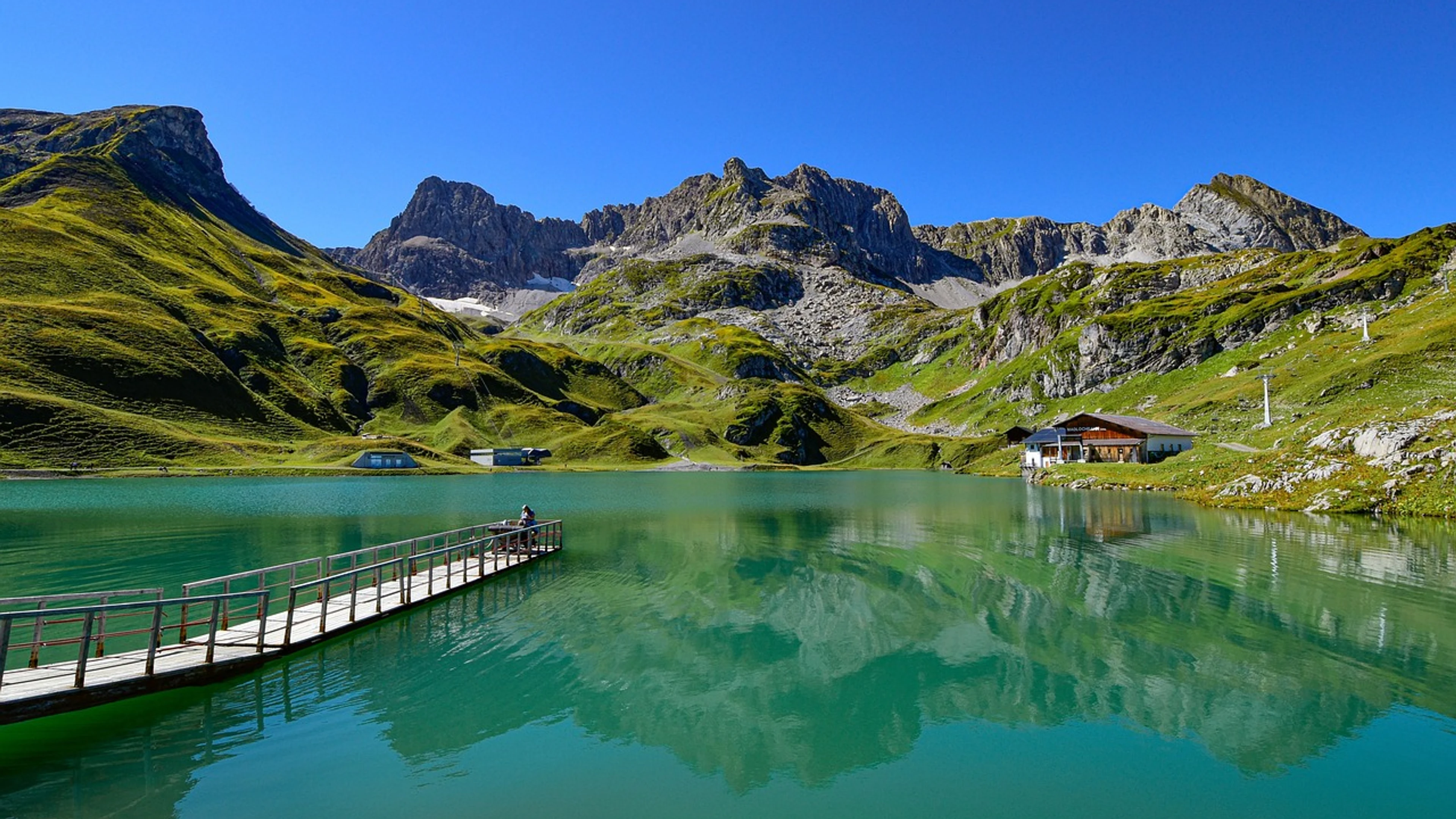 Lake mountains nature - free 4K Ultra HD mountain wallpaper for desktop