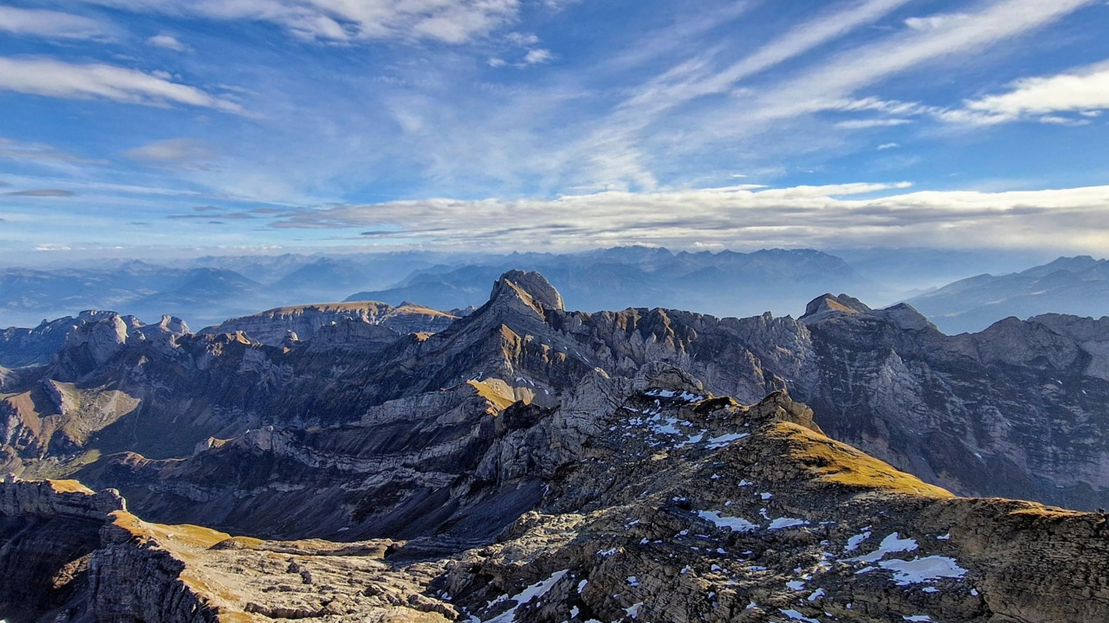 Mountain alpstein hike - free 4K Ultra HD mountain wallpaper for desktop