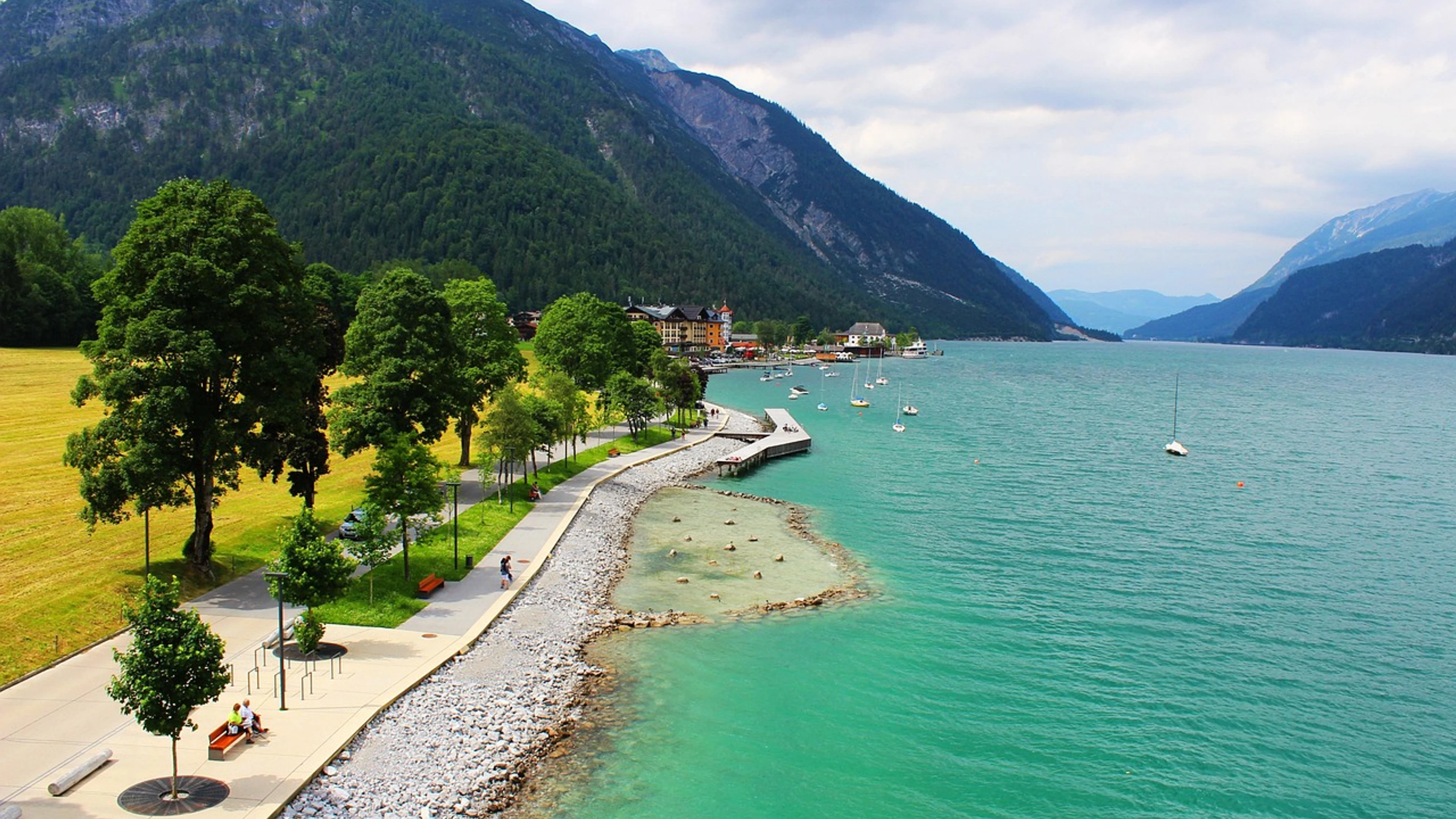 Mountain lake mountain alpine landscape - free 4K Ultra HD mountain wallpaper for desktop