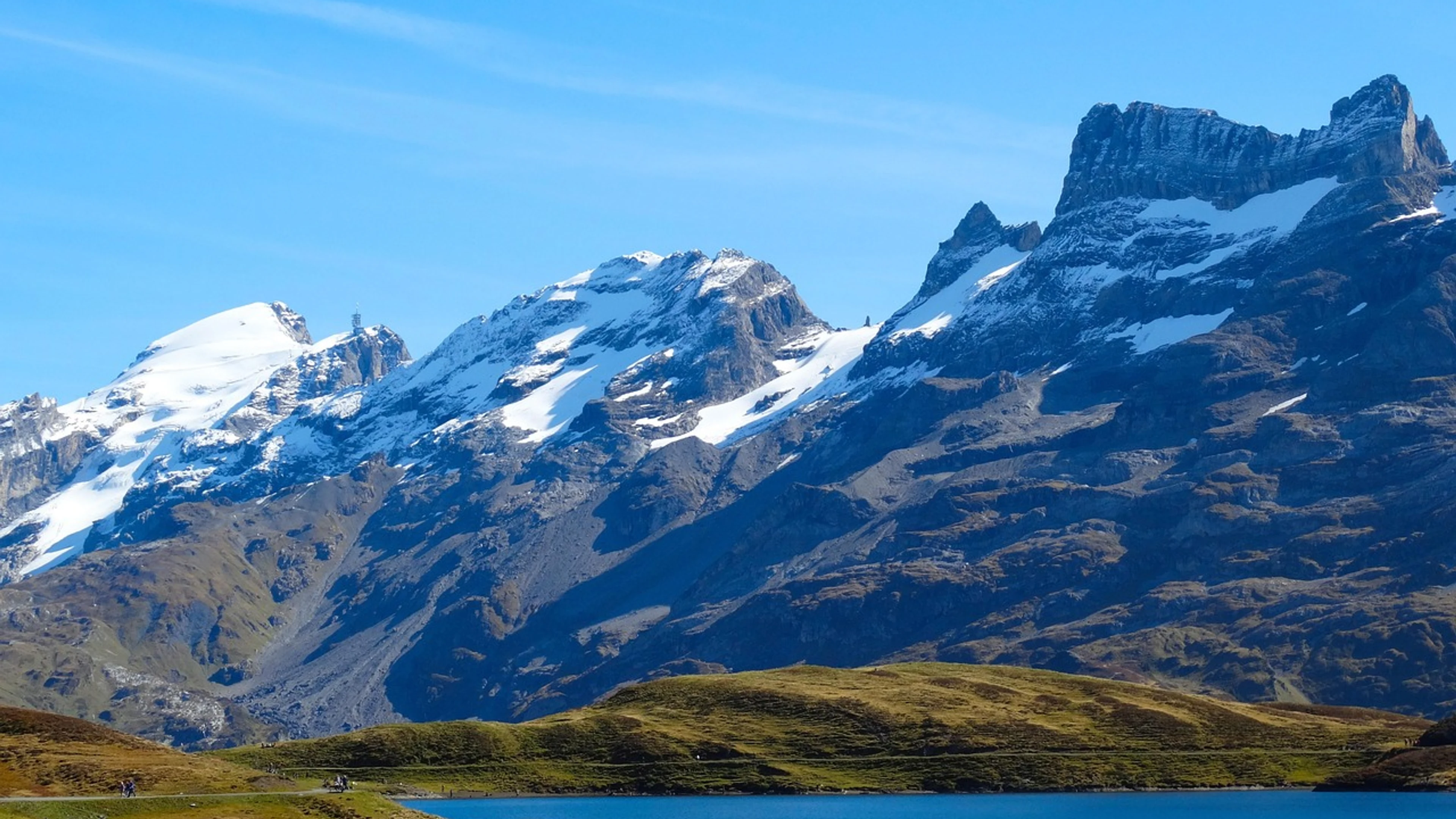 Mountains mountain peak mountain lake - free 4K Ultra HD mountain wallpaper for desktop