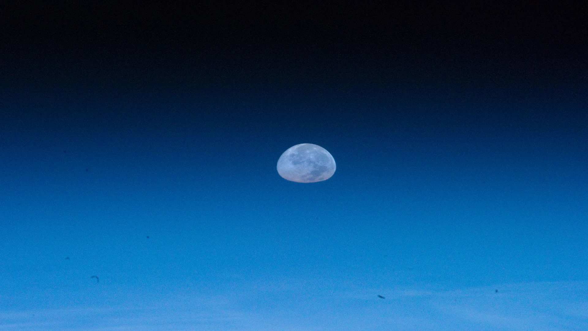 Lunar Observation - free hd nature wallpaper for desktop