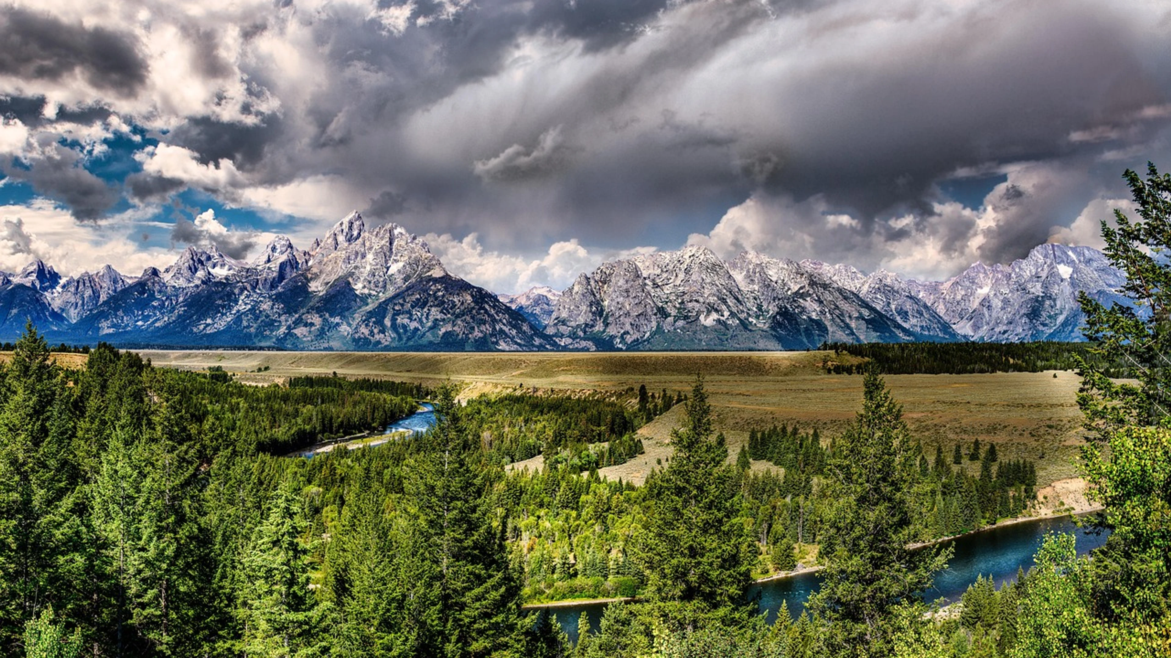 Mountains river forest - free 4K Ultra HD nature wallpaper for desktop