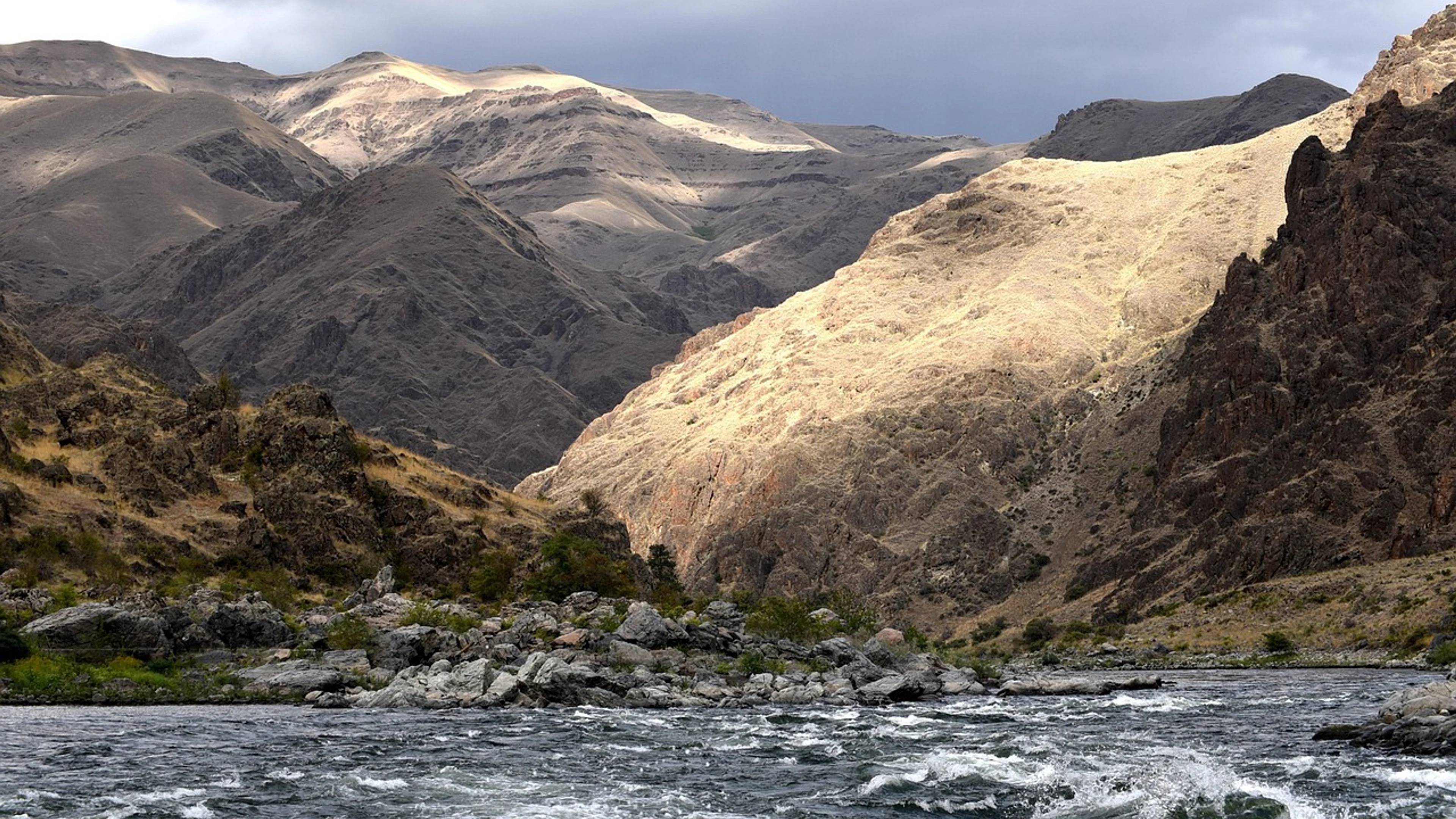 Nature rocks mountains - free 4K Ultra HD nature wallpaper for desktop