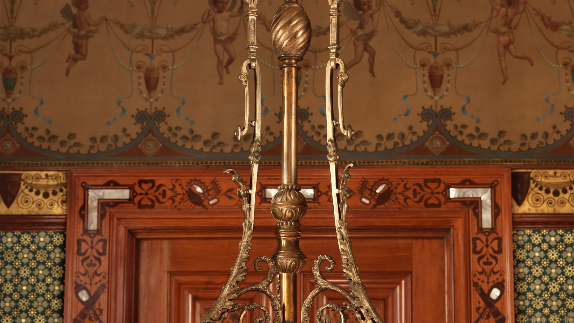 Chandelier - free hd neon wallpaper for desktop