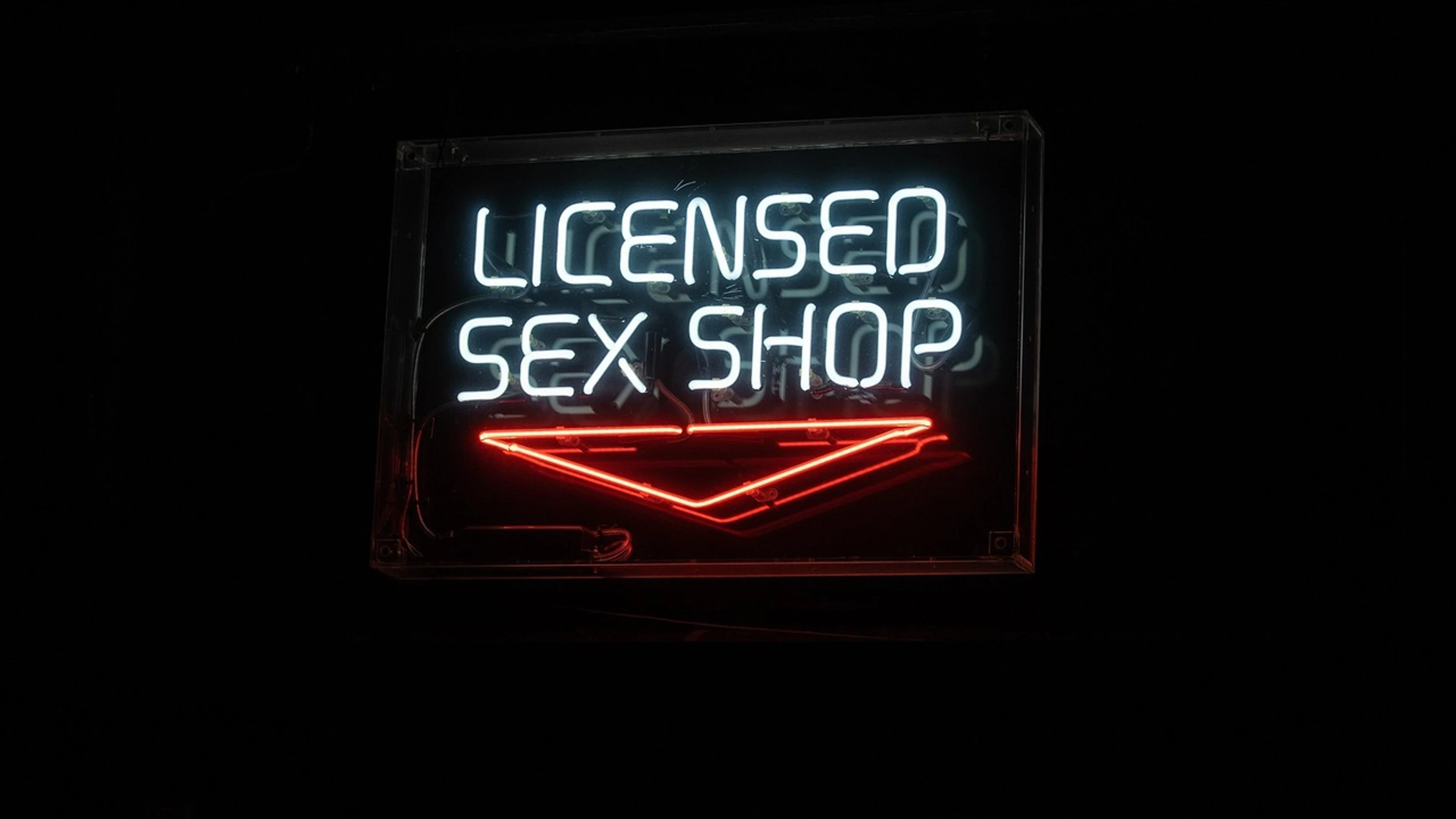 Sex shop neon sign soho - free 4K Ultra HD neon wallpaper for desktop