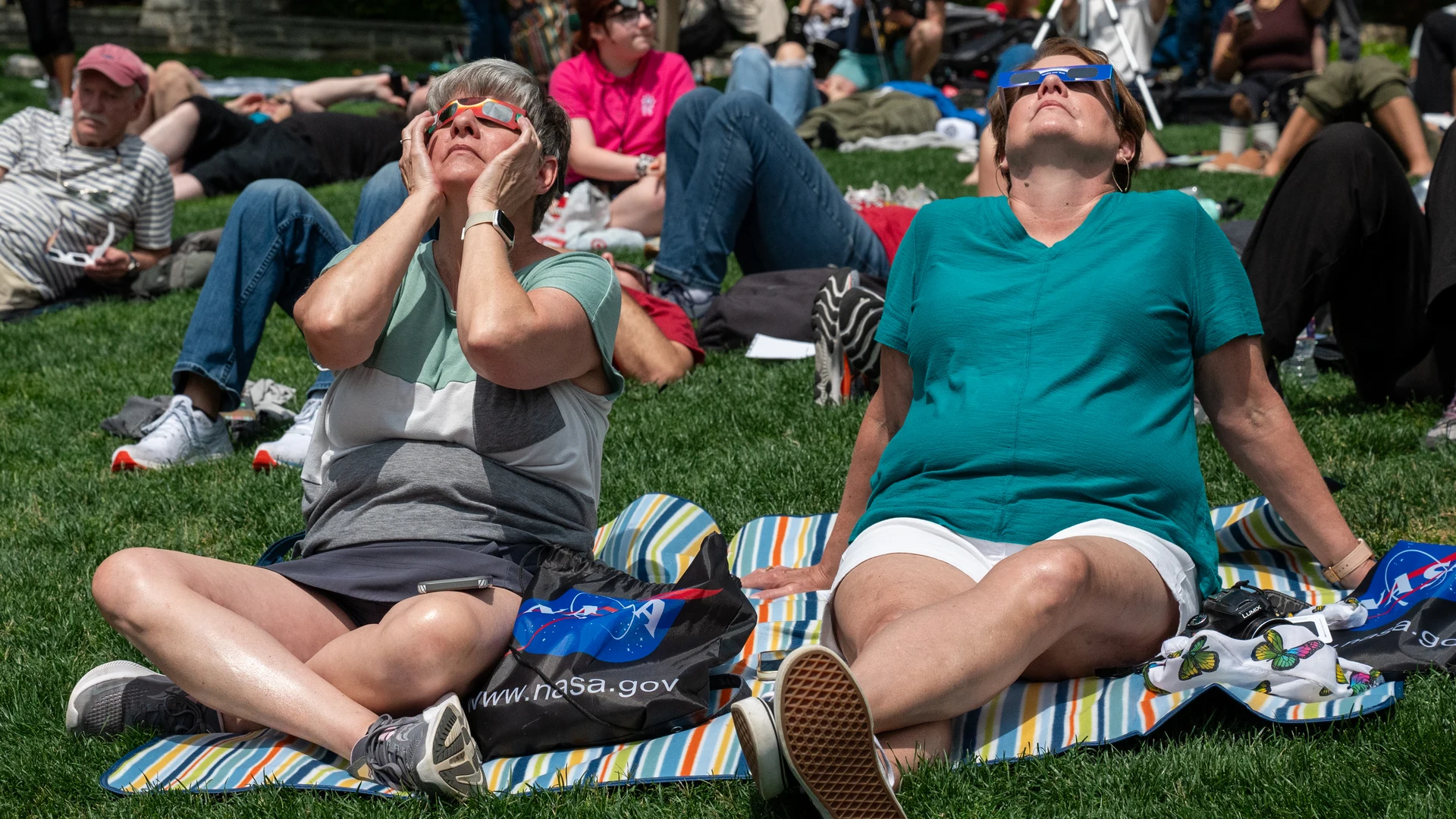 2024 Total Solar Eclipse - free hd space wallpaper for desktop