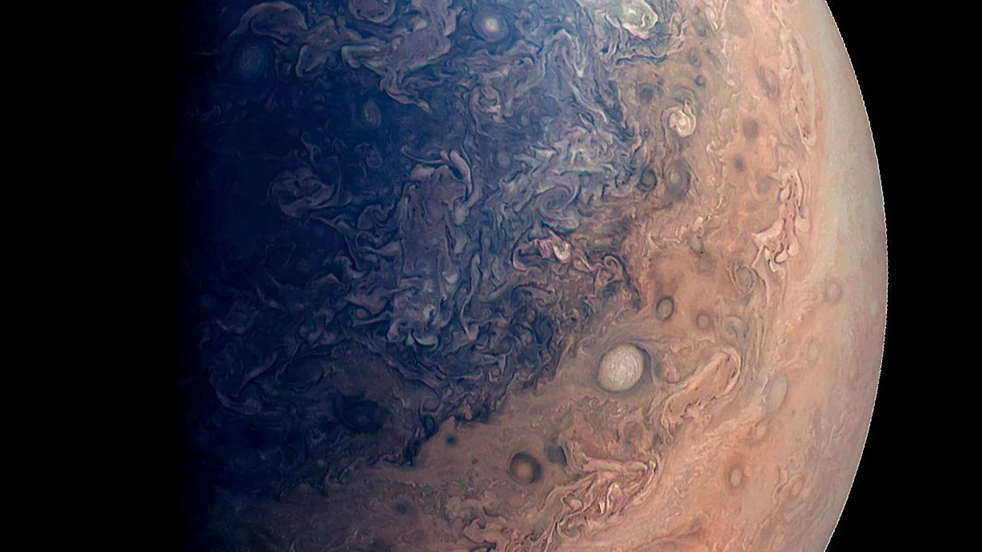 Approaching Jupiter - free hd space wallpaper for desktop