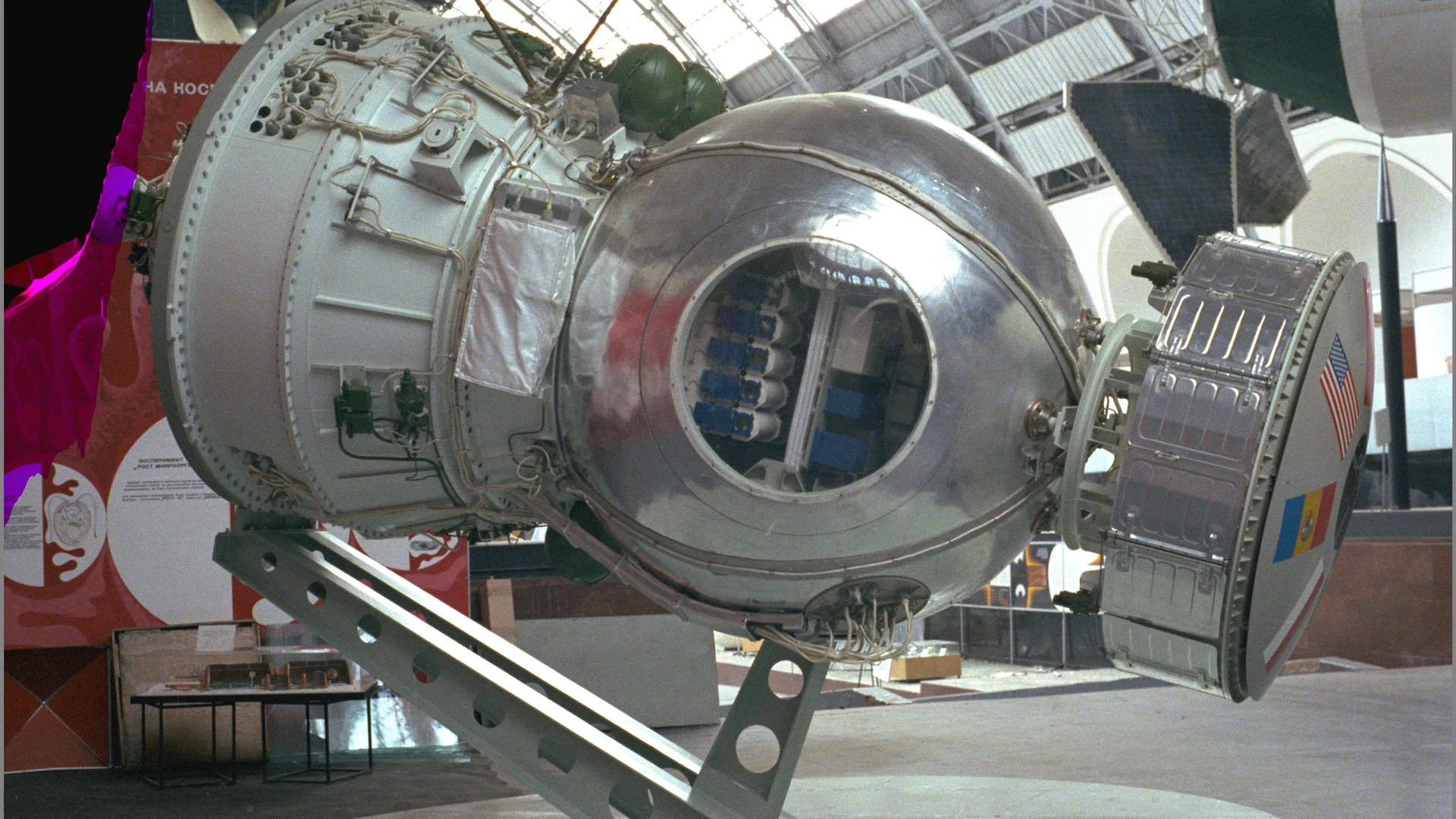 ARC-1977-AC77-1181-9 - free hd space wallpaper for desktop